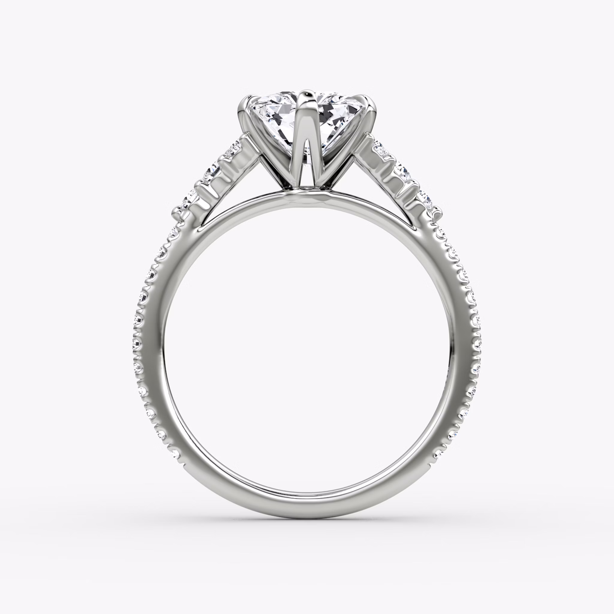 The Round Cluster Heirloom | Radiant | Platin | bandAccent: Mit Pavé-Besatz | diamondOrientation: vertical | caratWeight: other