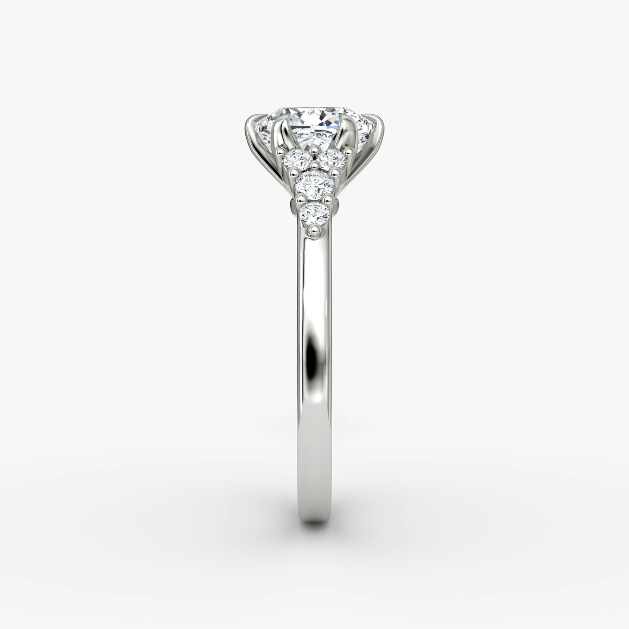 The Round Cluster Heirloom | Cushion | Platin | bandAccent: Ohne Pavé-Besatz | diamondOrientation: vertical | caratWeight: other