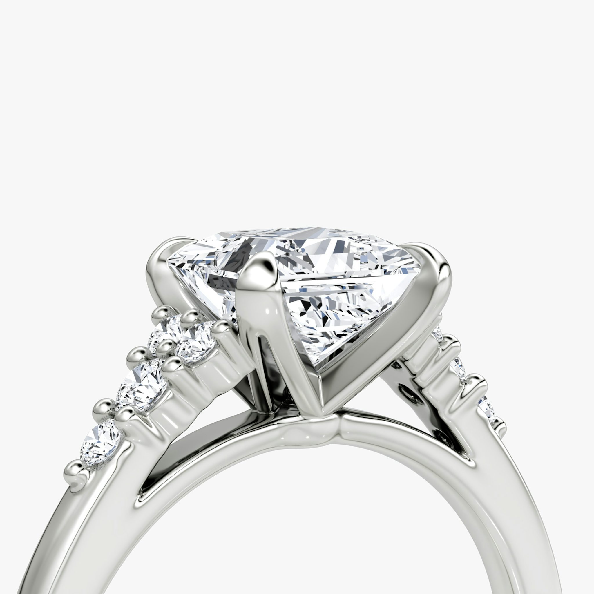 The Round Cluster Heirloom | Princess | 18k | White Gold | bandAccent: Plain | diamondOrientation: vertical | caratWeight: other