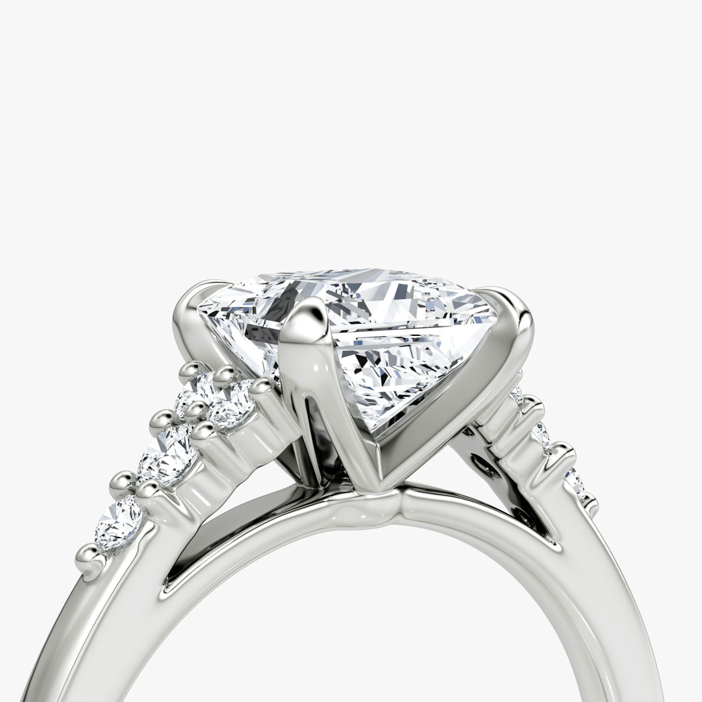 The Round Cluster Heirloom | Princess | Platinum | bandAccent: Plain | diamondOrientation: vertical | caratWeight: other