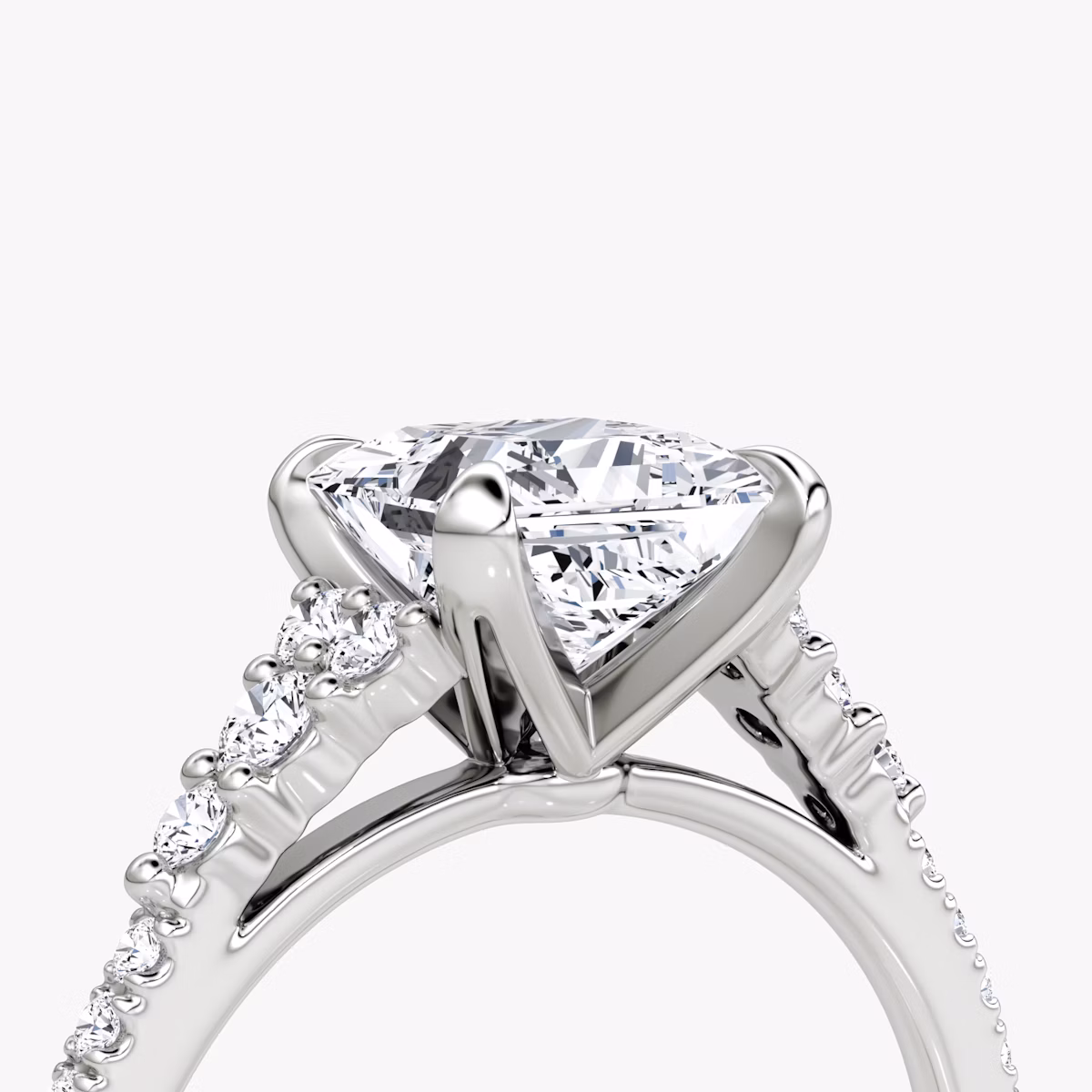 Bague de fiançailles Round Cluster Heirloom | Princesse | 18k | Or blanc | bandAccent: Pavé | diamondOrientation: vertical | caratWeight: other