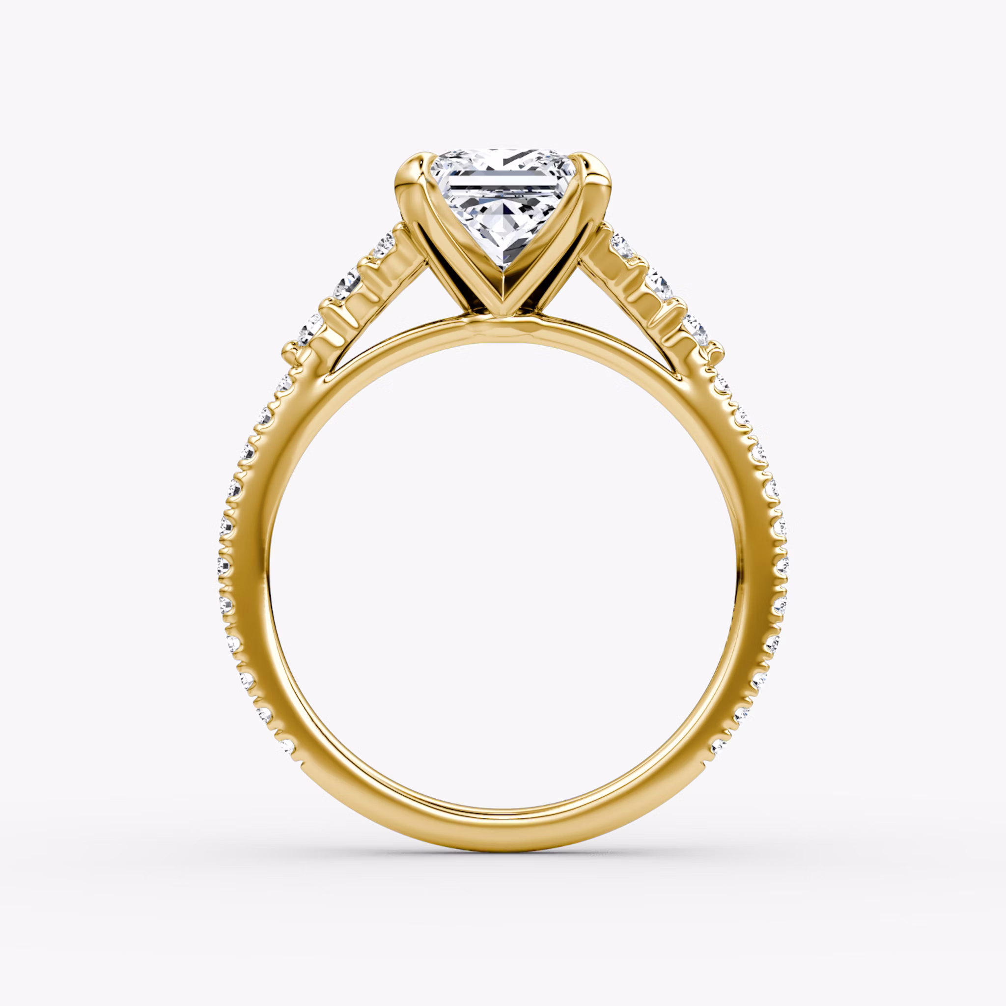 The Round Cluster Heirloom | Princess | 18k | Gelbgold | bandAccent: Mit Pavé-Besatz | diamondOrientation: vertical | caratWeight: other