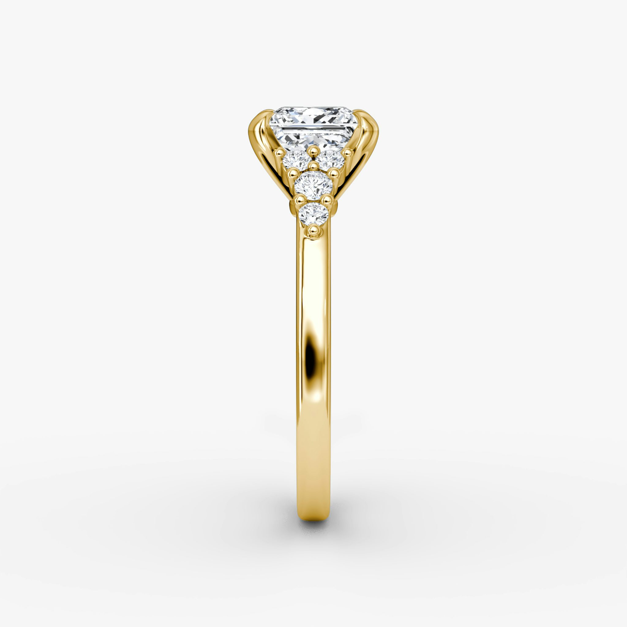 The Round Cluster Heirloom | Princess | 18k | Yellow Gold | bandAccent: Plain | diamondOrientation: vertical | caratWeight: other
