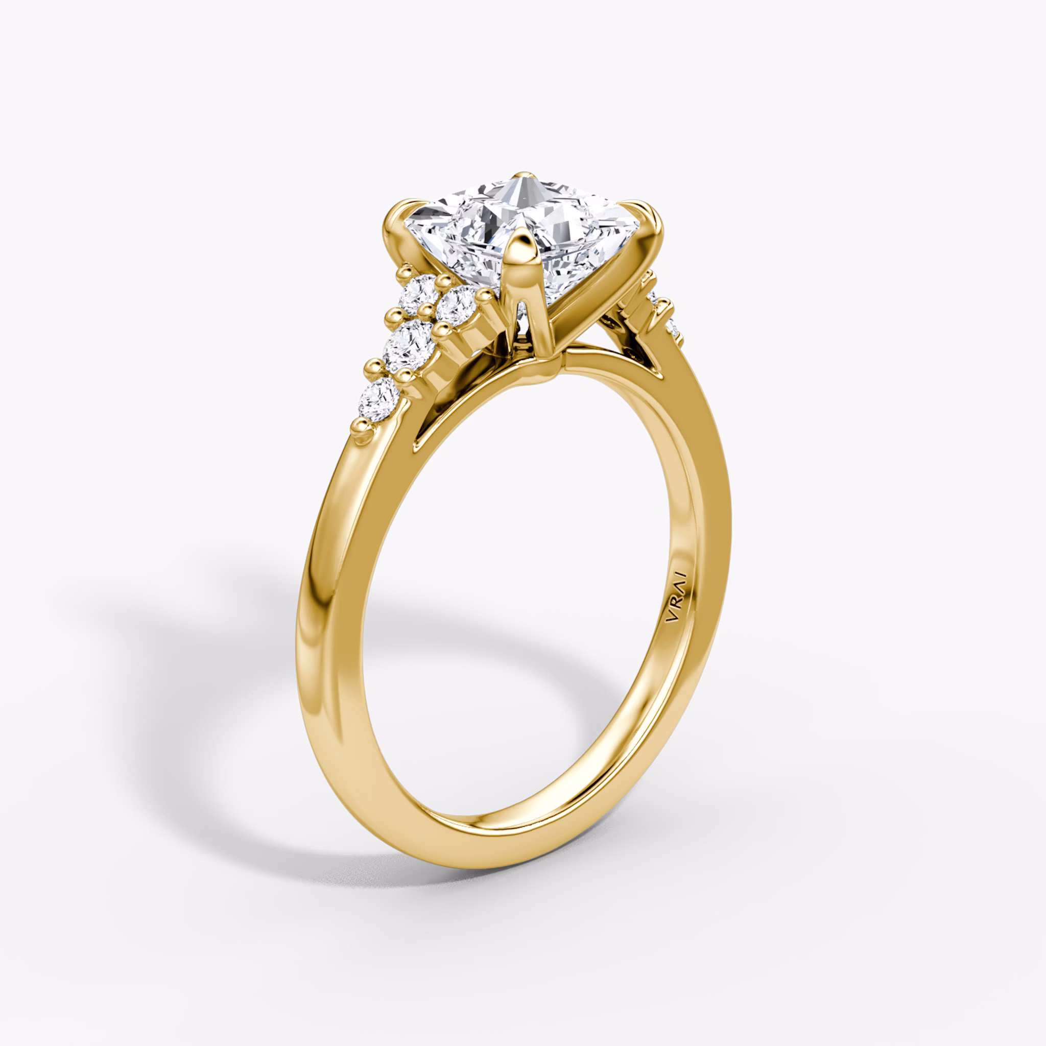 The Round Cluster Heirloom | Princess | 18k | Yellow Gold | bandAccent: Plain | diamondOrientation: vertical | caratWeight: other