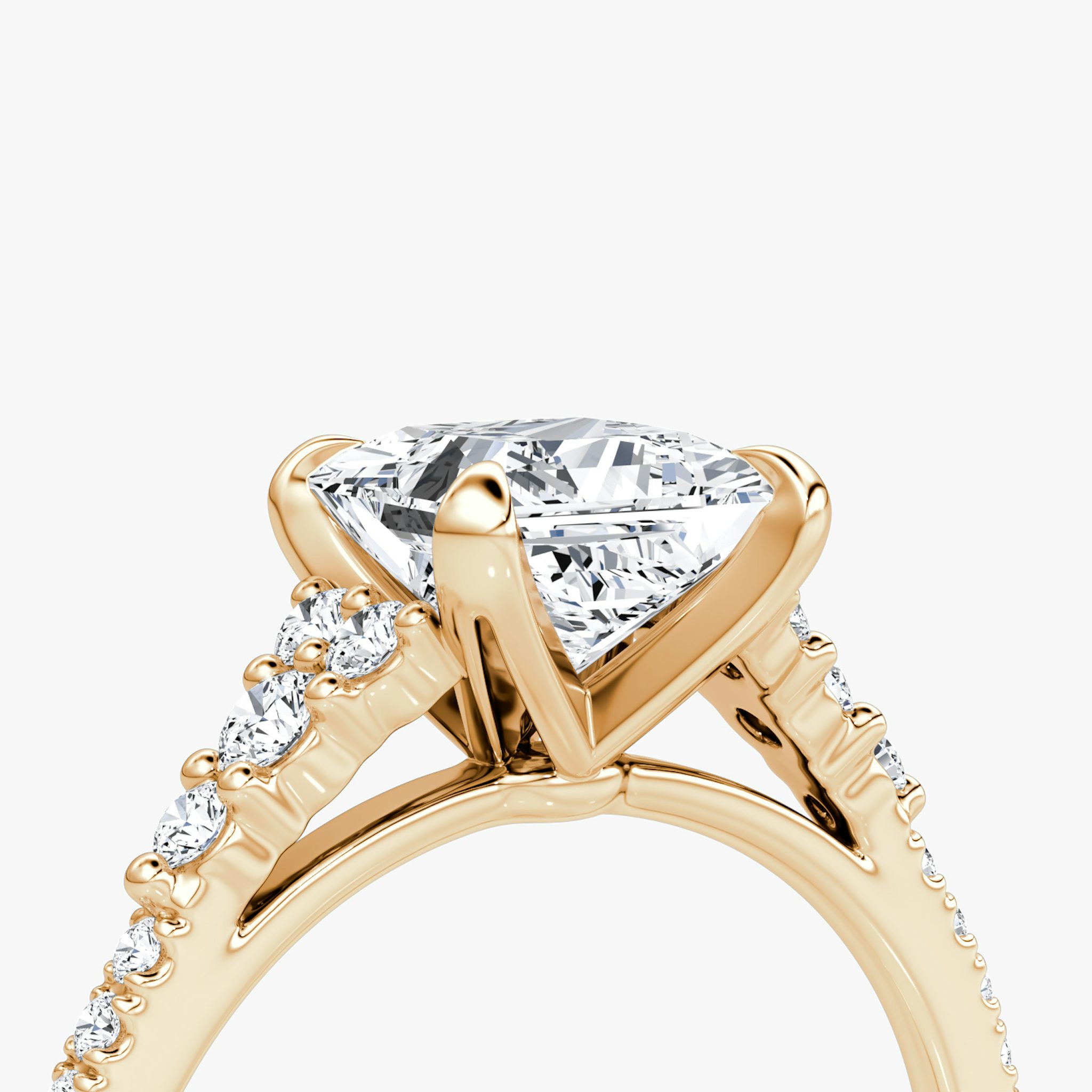 The Round Cluster Heirloom | Princess | 14k | Roségold | bandAccent: Mit Pavé-Besatz | diamondOrientation: vertical | caratWeight: other