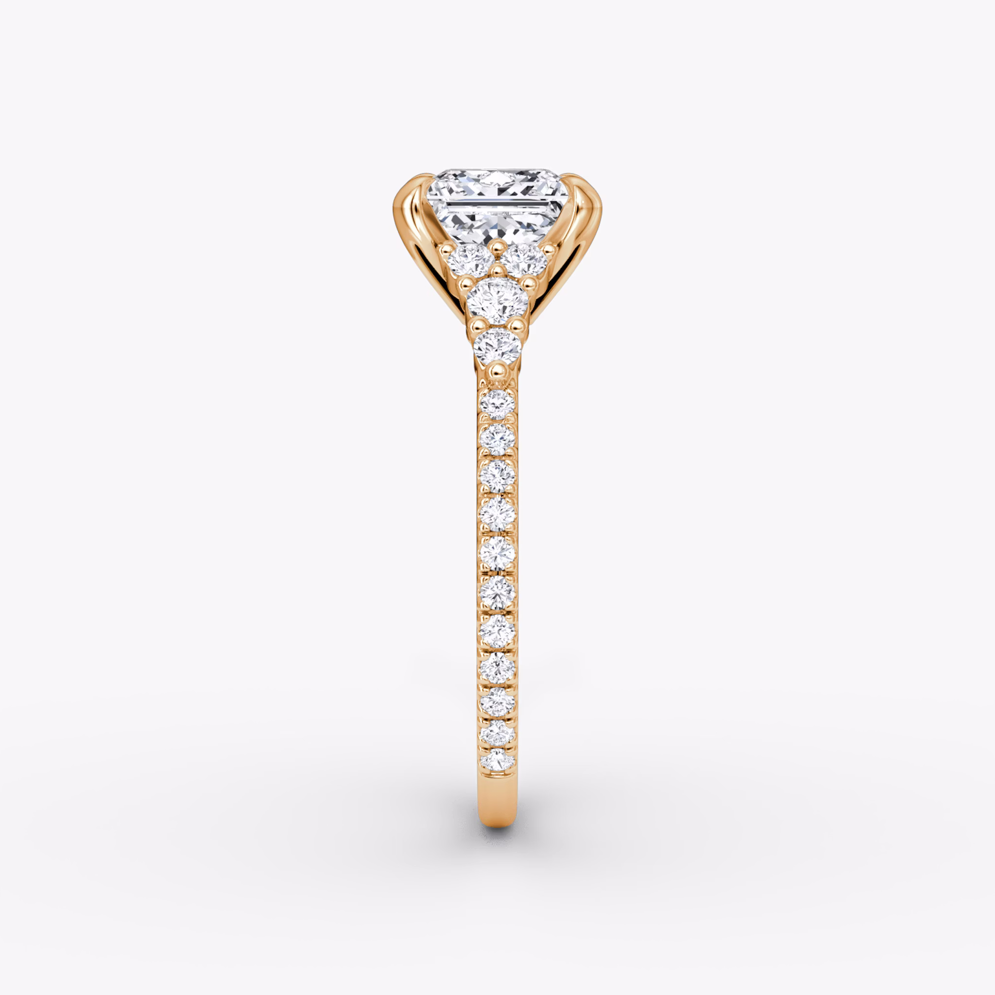 The Round Cluster Heirloom | Princess | 14k | Roségold | bandAccent: Mit Pavé-Besatz | diamondOrientation: vertical | caratWeight: other
