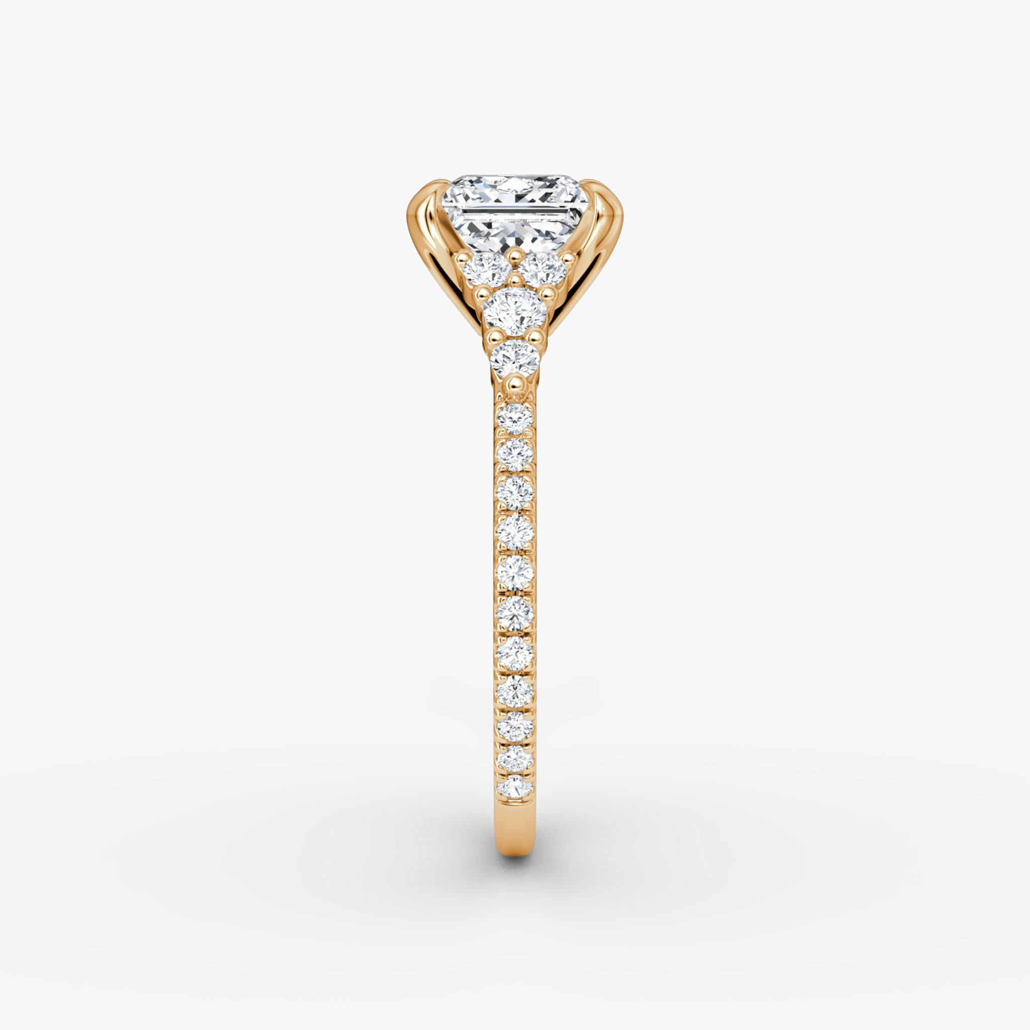 The Round Cluster Heirloom | Princess | 14k | Roségold | bandAccent: Mit Pavé-Besatz | diamondOrientation: vertical | caratWeight: other