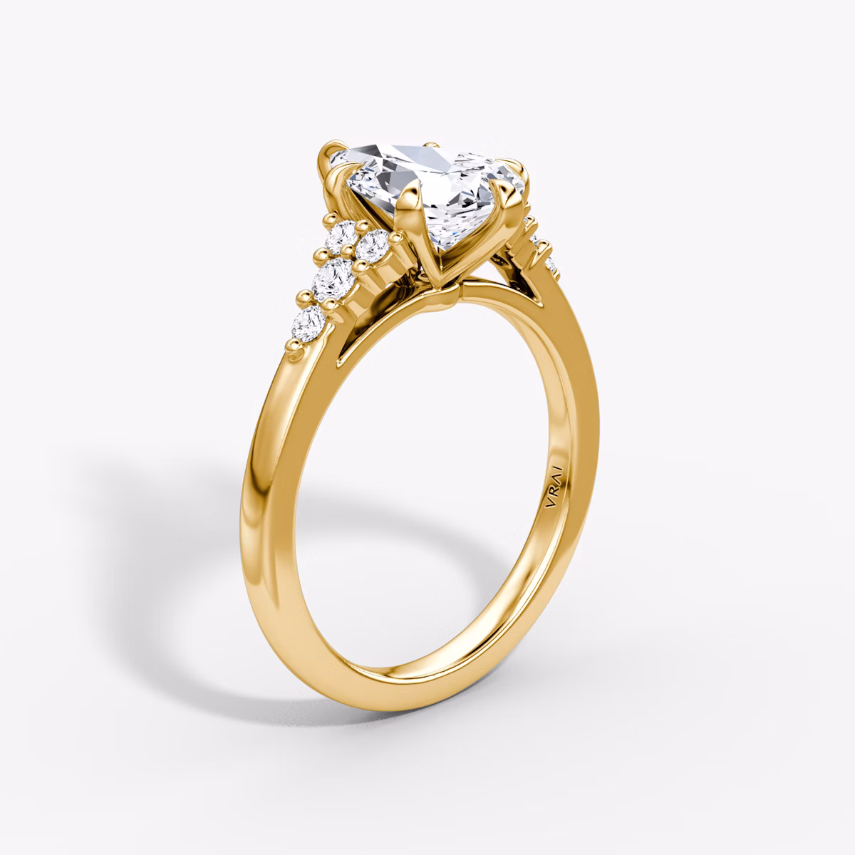 The Round Cluster Heirloom | Pear | 18k | Yellow Gold | bandAccent: Plain | diamondOrientation: vertical | caratWeight: other