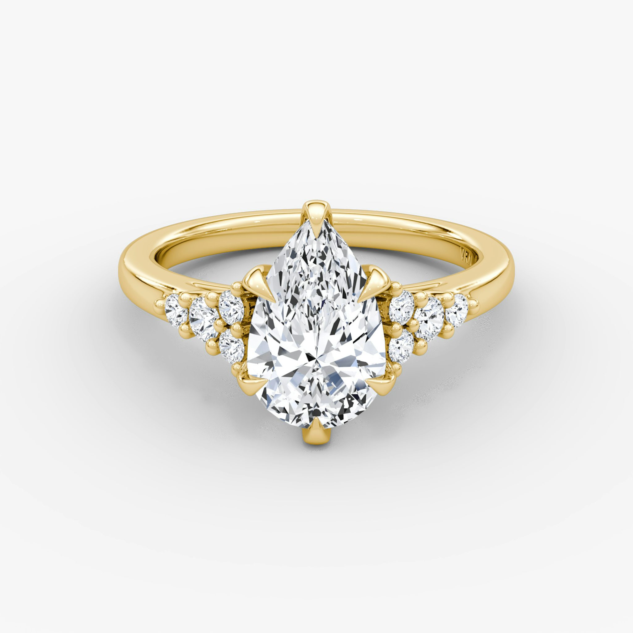 The Round Cluster Heirloom | Tropfen | 18k | Gelbgold | bandAccent: Ohne Pavé-Besatz | diamondOrientation: vertical | caratWeight: other