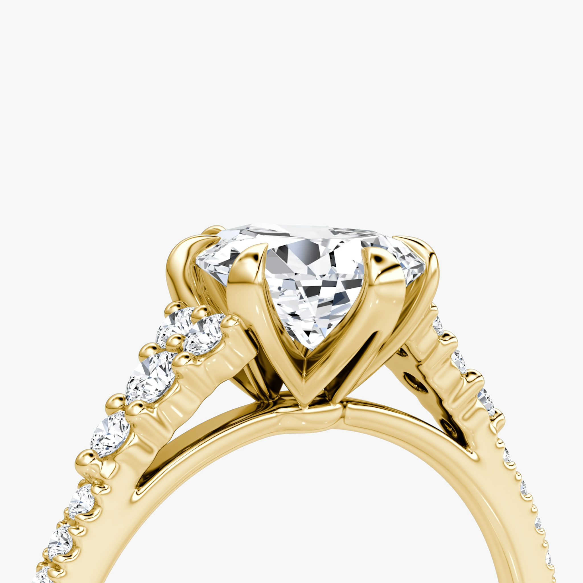 The Round Cluster Heirloom | Tropfen | 18k | Gelbgold | bandAccent: Mit Pavé-Besatz | diamondOrientation: vertical | caratWeight: other