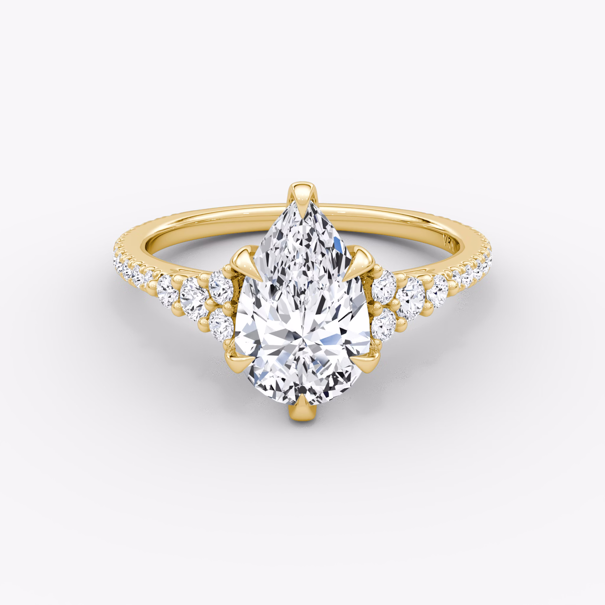 The Round Cluster Heirloom | Tropfen | 18k | Gelbgold | bandAccent: Mit Pavé-Besatz | diamondOrientation: vertical | caratWeight: other