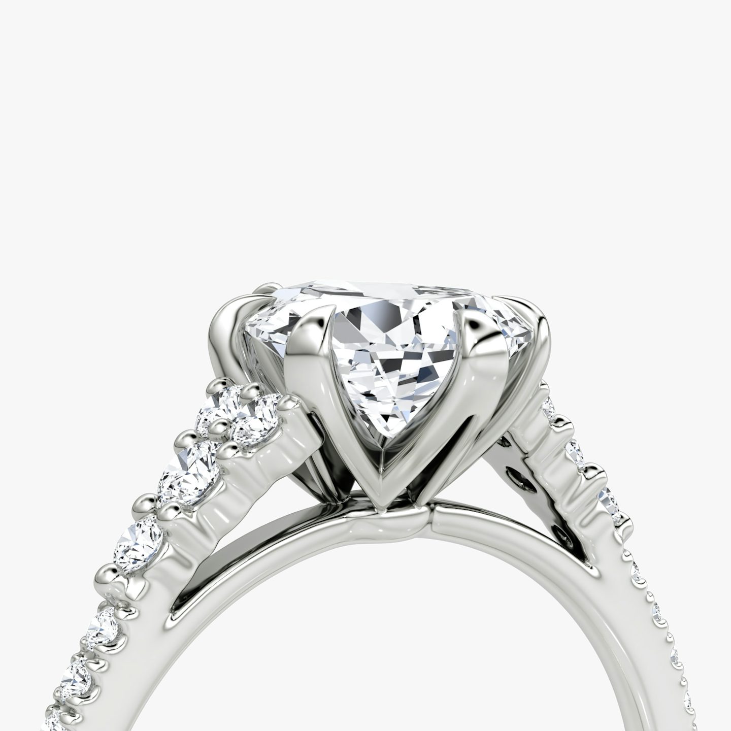 The Round Cluster Heirloom | Pear | 18k | White Gold | bandAccent: Pavé | diamondOrientation: vertical | caratWeight: other