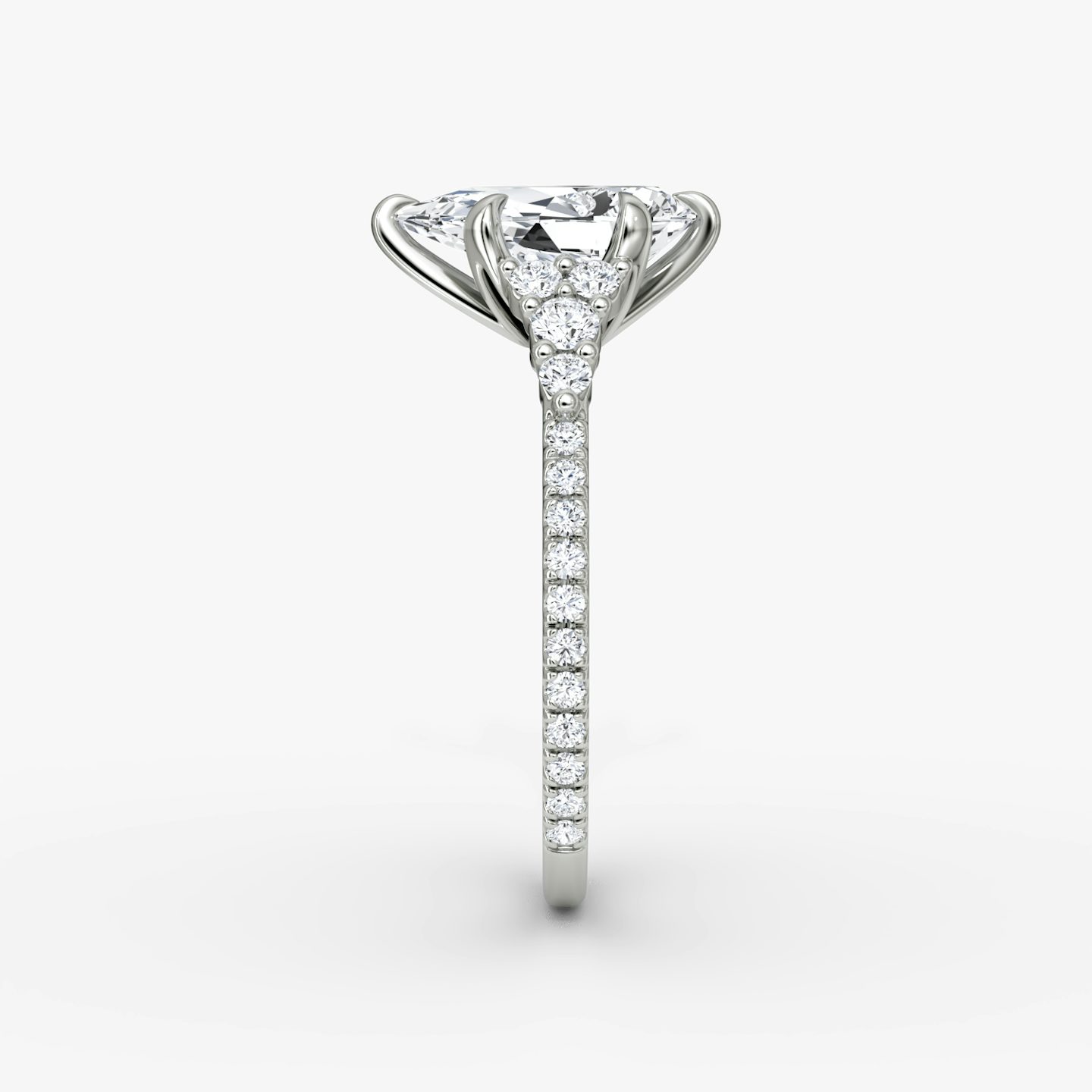 The Round Cluster Heirloom | Pear | 18k | White Gold | bandAccent: Pavé | diamondOrientation: vertical | caratWeight: other