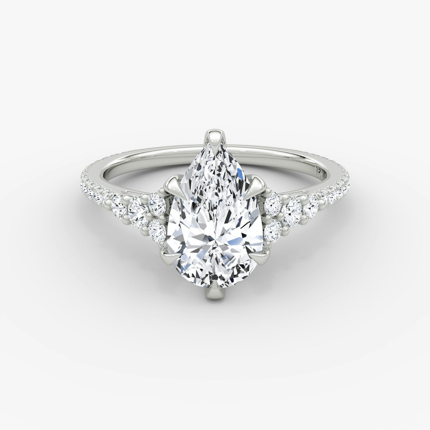 The Round Cluster Heirloom | Pear | 18k | White Gold | bandAccent: Pavé | diamondOrientation: vertical | caratWeight: other