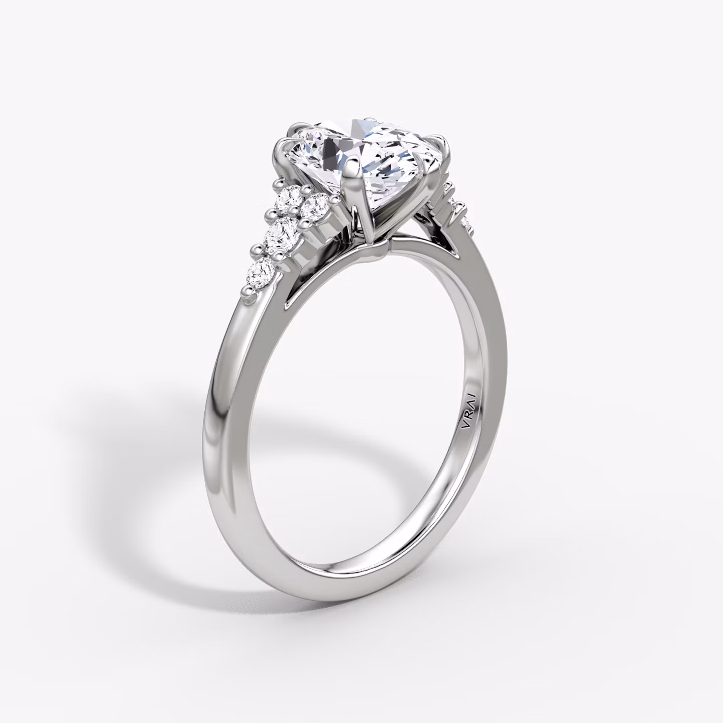 The Round Cluster Heirloom | Oval | 18k | White Gold | bandAccent: Plain | diamondOrientation: vertical | caratWeight: other