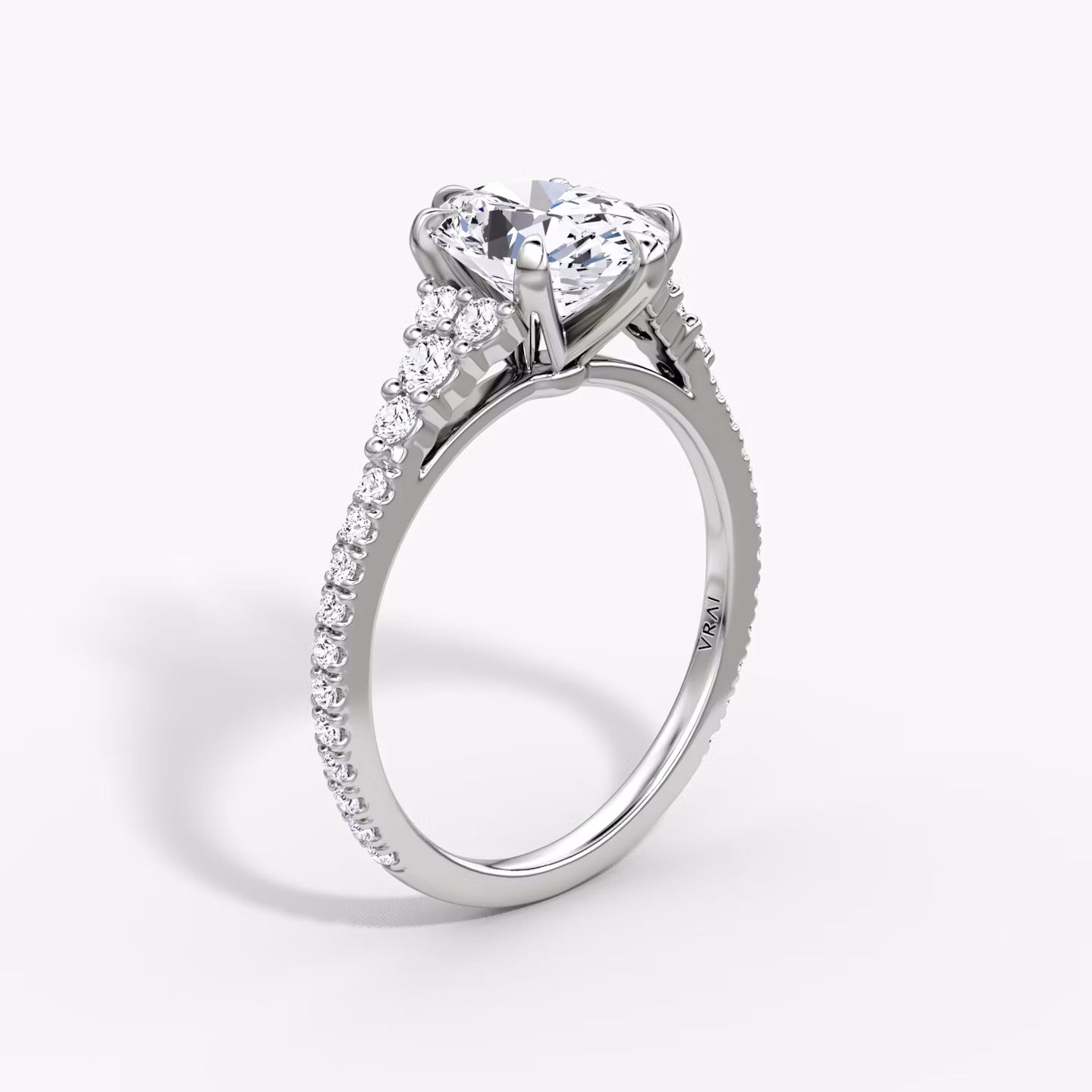 The Round Cluster Heirloom | Oval | 18k | White Gold | bandAccent: Pavé | diamondOrientation: vertical | caratWeight: other