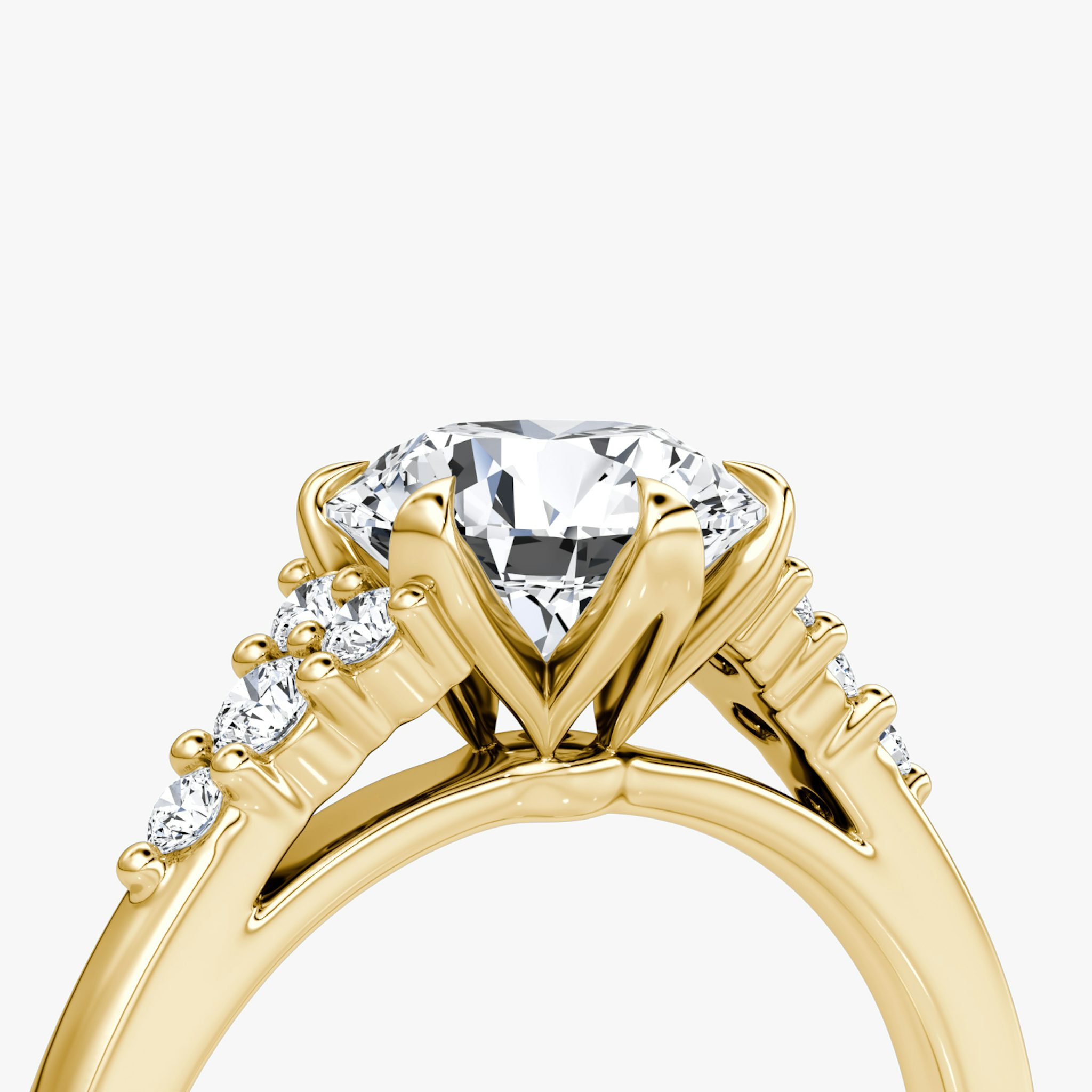 The Round Cluster Heirloom | Round Brilliant | 18k | Yellow Gold | bandAccent: Plain | caratWeight: other | diamondOrientation: vertical