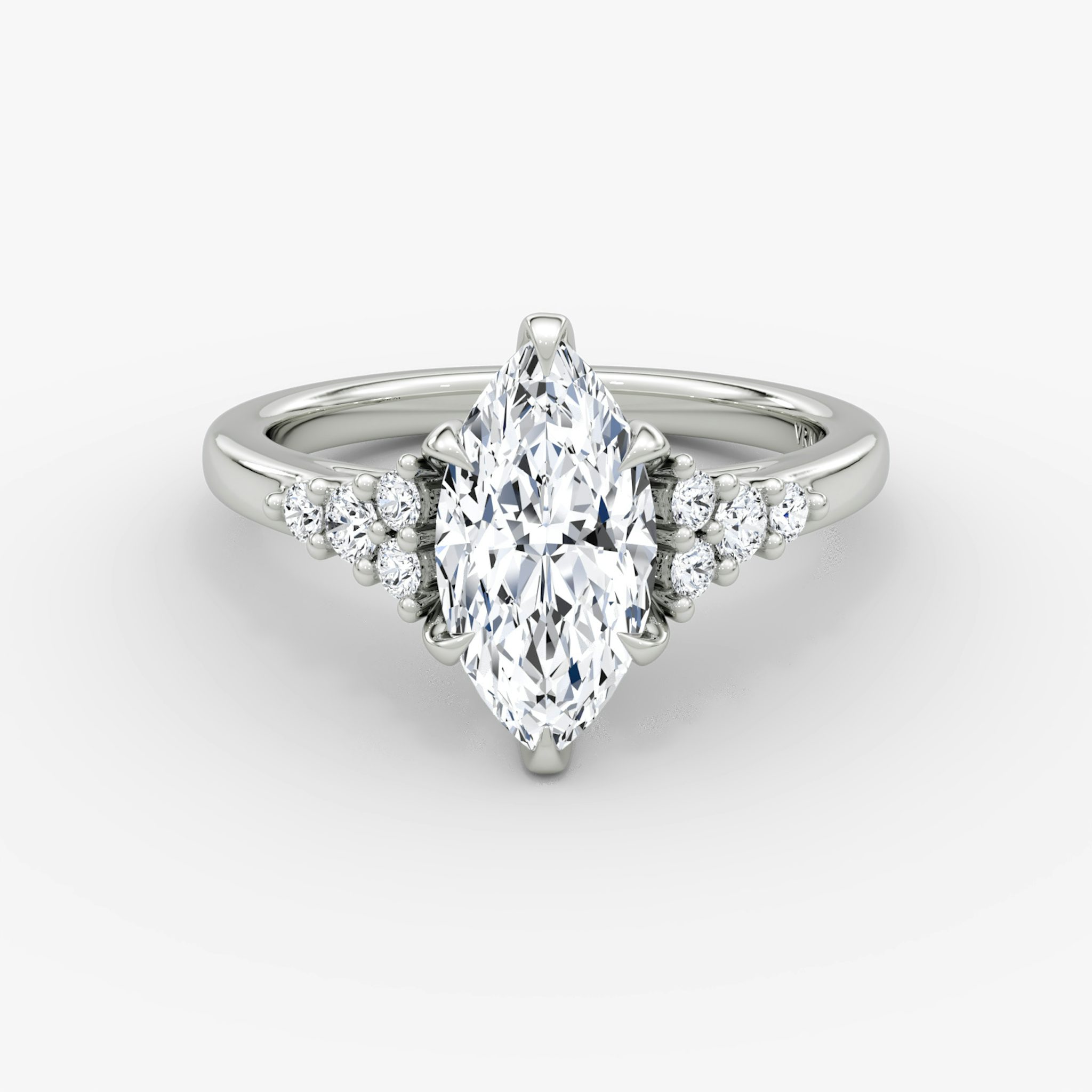 The Round Cluster Heirloom | Marquise | 18k | Weißgold | bandAccent: Ohne Pavé-Besatz | diamondOrientation: vertical | caratWeight: other