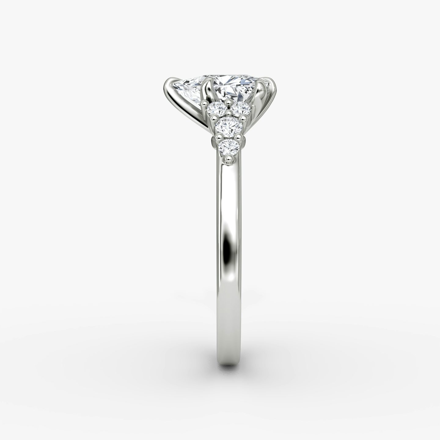 The Round Cluster Heirloom | Trillion | 18k | White Gold | bandAccent: Plain | diamondOrientation: vertical | caratWeight: other