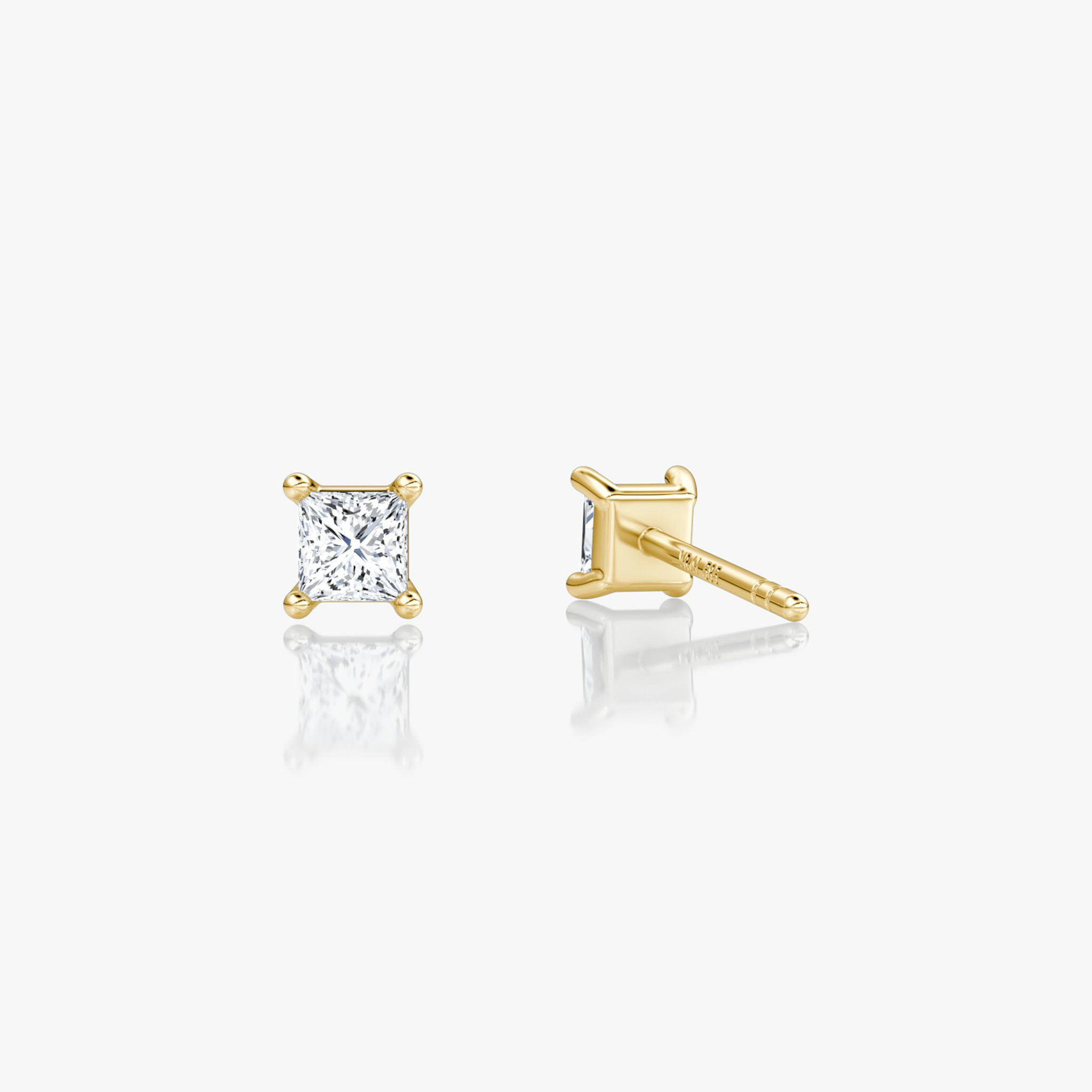 Petite Solitaire Stud | Princess | 14k | Yellow Gold