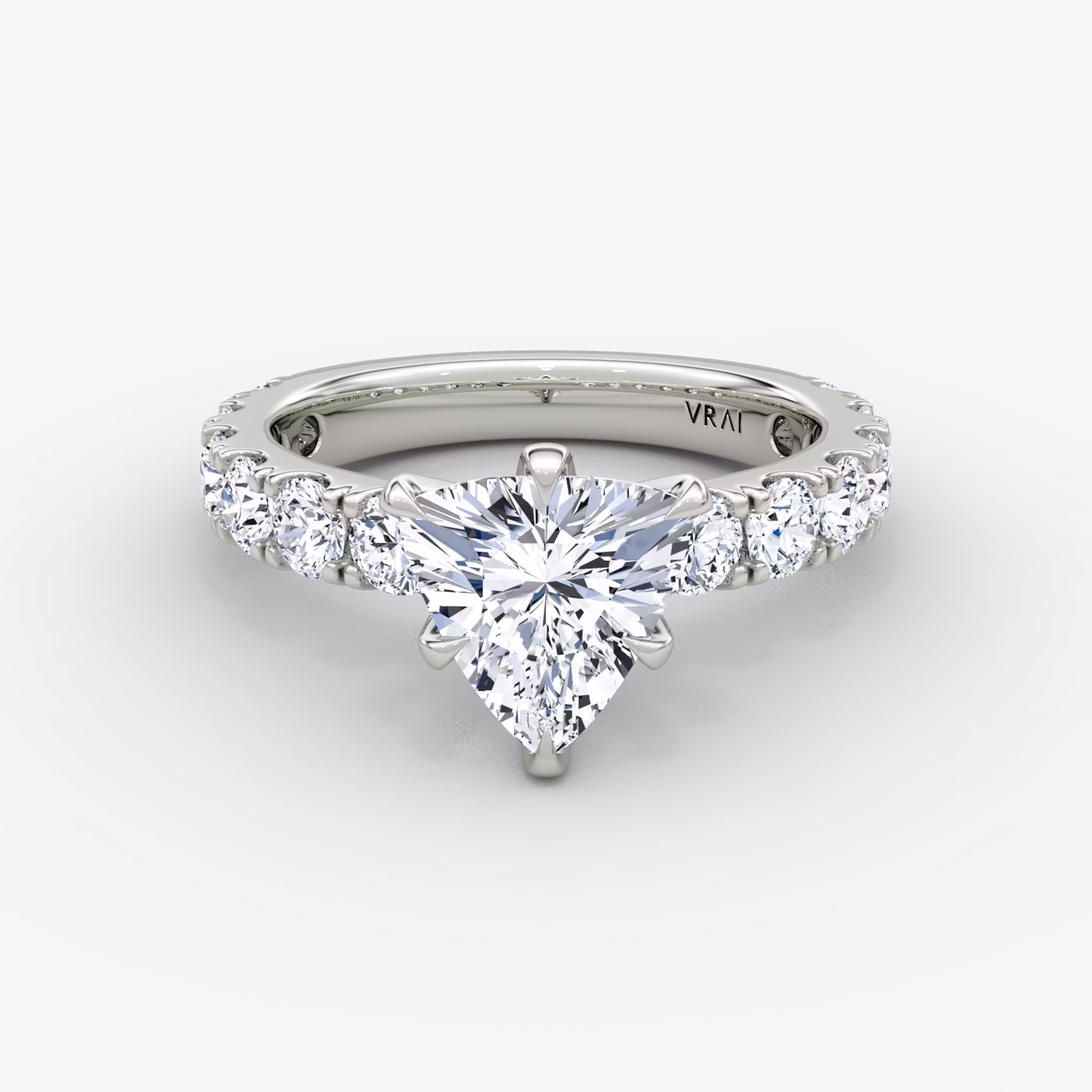 The Amour Eternity Trillion | White Gold