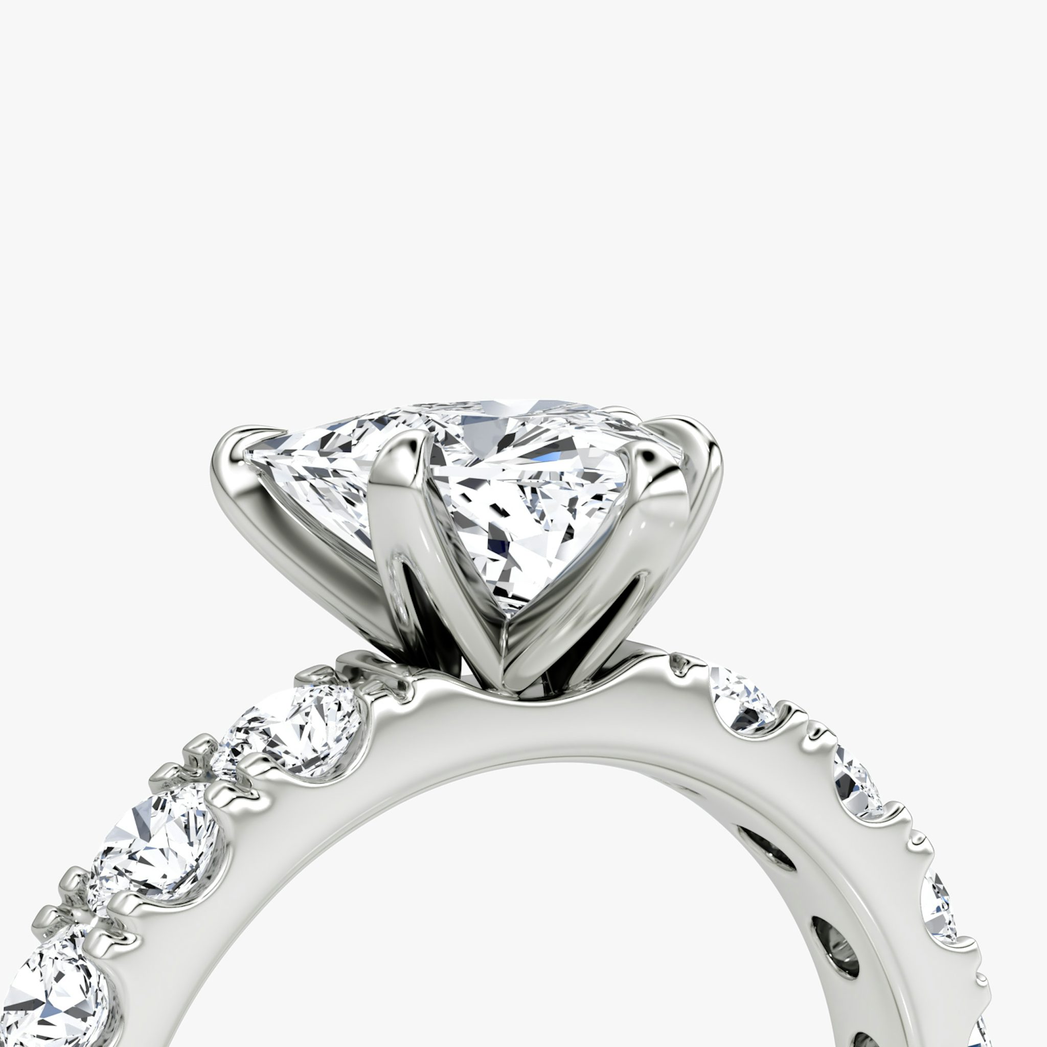 The Amour Eternity | Trillion | Platinum | bandAccent: Plain | diamondOrientation: vertical | caratWeight: other