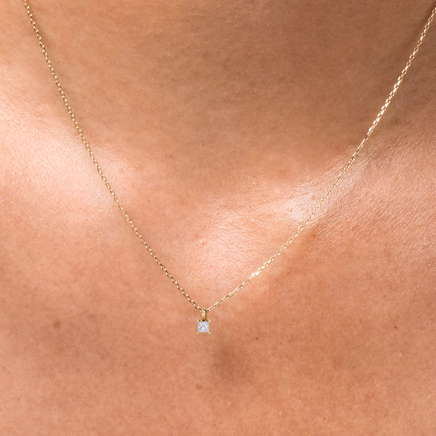 Petite Solitaire Pendant | Princess | 14k | White Gold | chainLength: 16-18