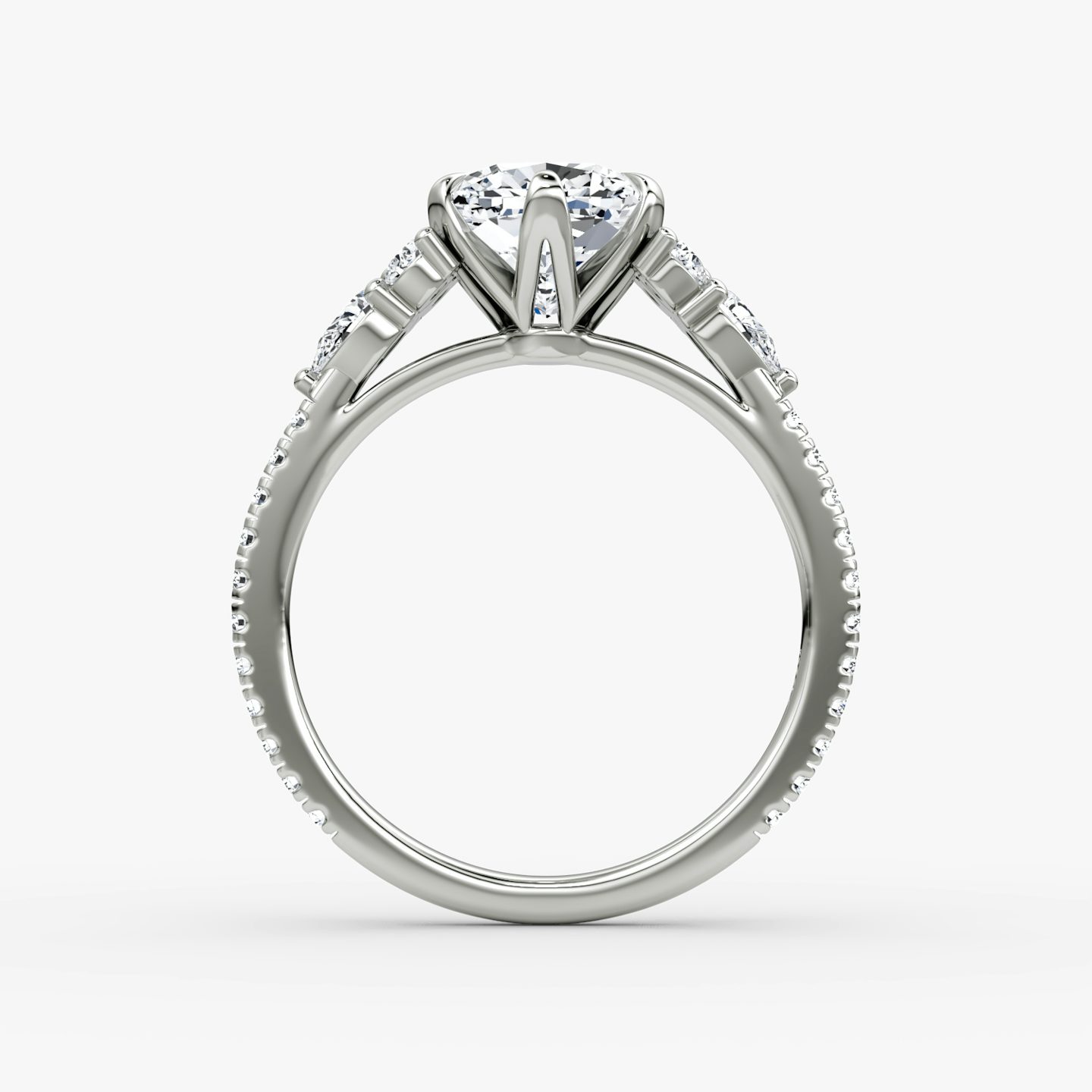 Anillo de compromiso Pear Cluster Heirloom | Cojín | 18k | Oro blanco | bandAccent: Pavé | diamondOrientation: vertical | caratWeight: other