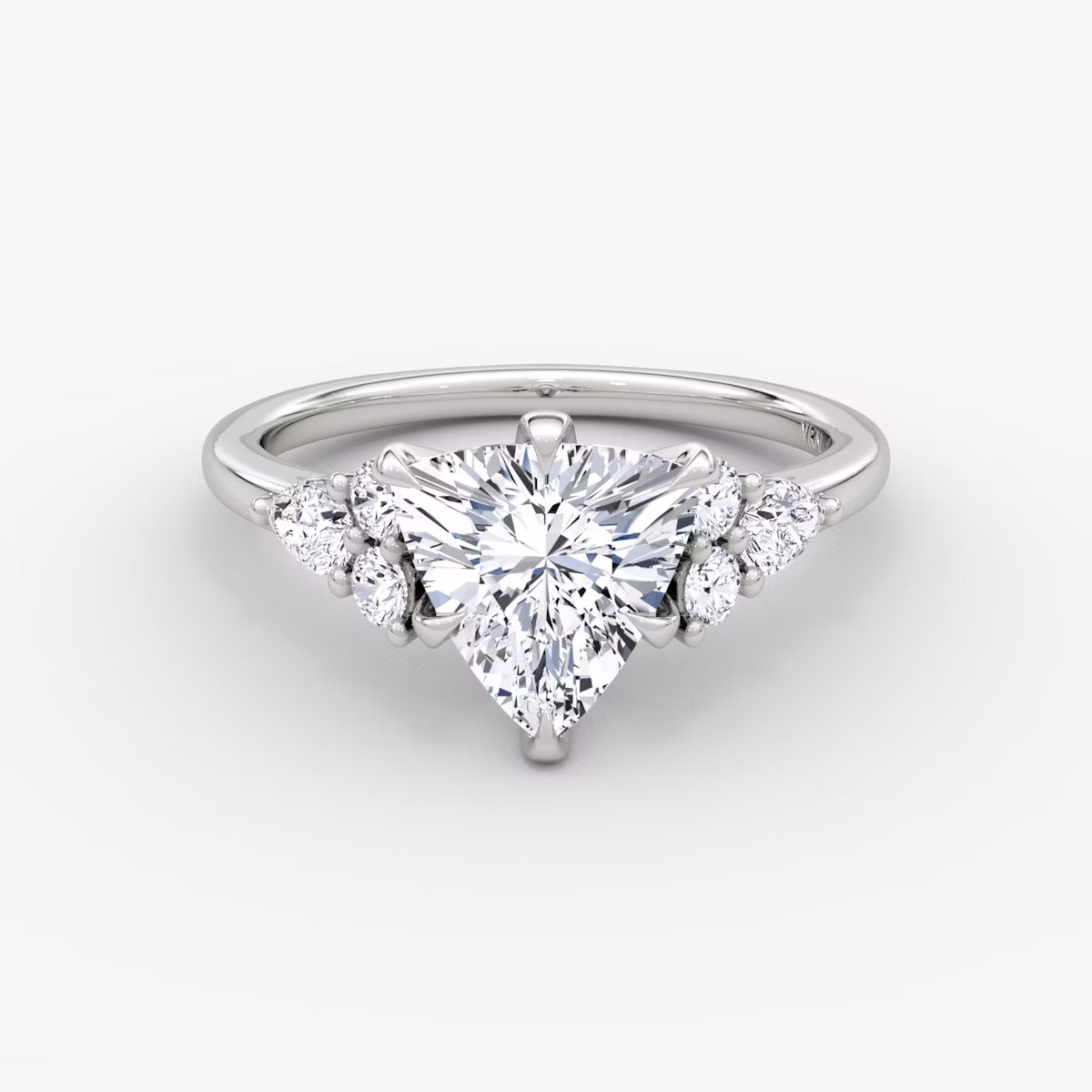 Anillo de compromiso Pear Cluster Heirloom | Trillón | 18k | Oro blanco | bandAccent: Simple | diamondOrientation: vertical | caratWeight: other