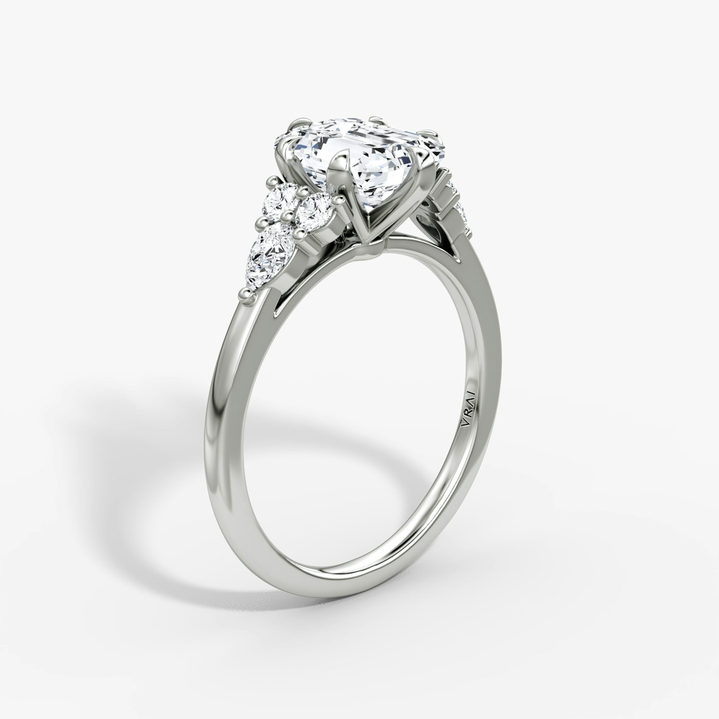 The Pear Cluster Heirloom | Emerald | 18k | White Gold | bandAccent: Plain | diamondOrientation: vertical | caratWeight: other