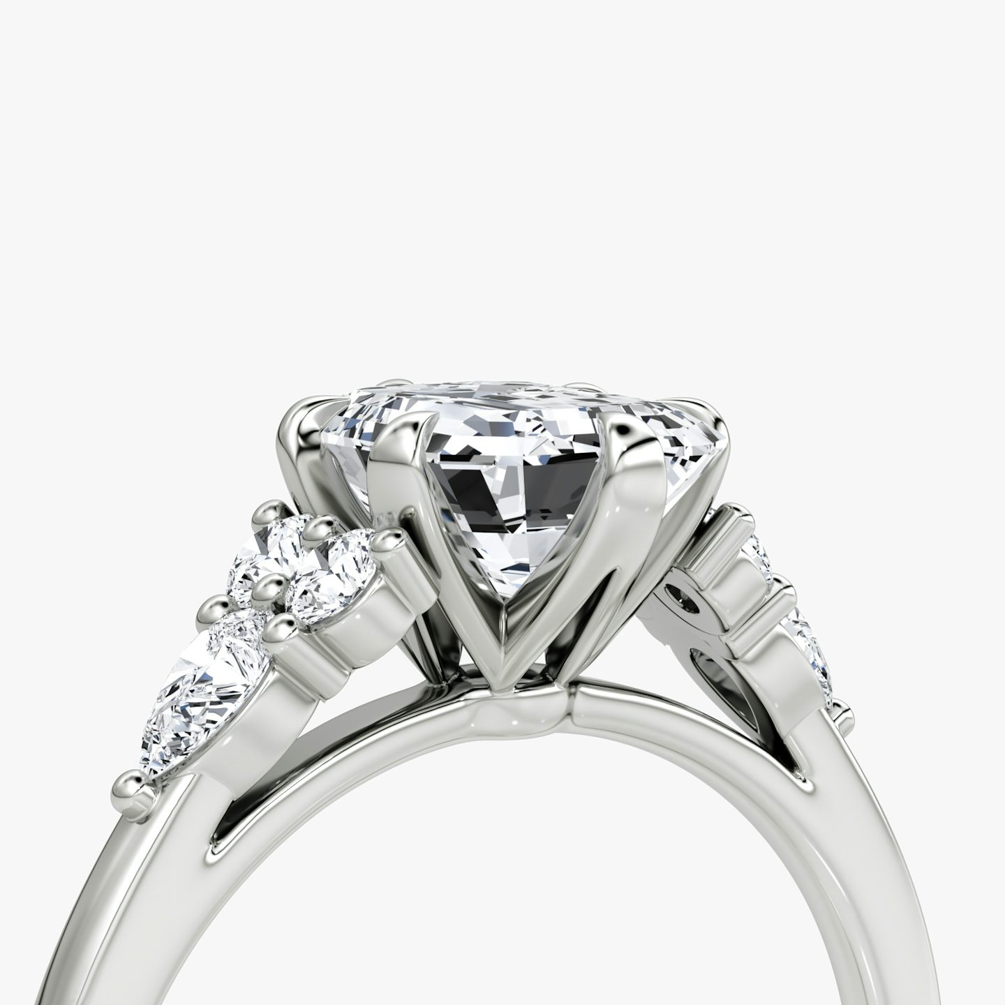 The Pear Cluster Heirloom | Emerald | Platinum | bandAccent: Plain | diamondOrientation: vertical | caratWeight: other