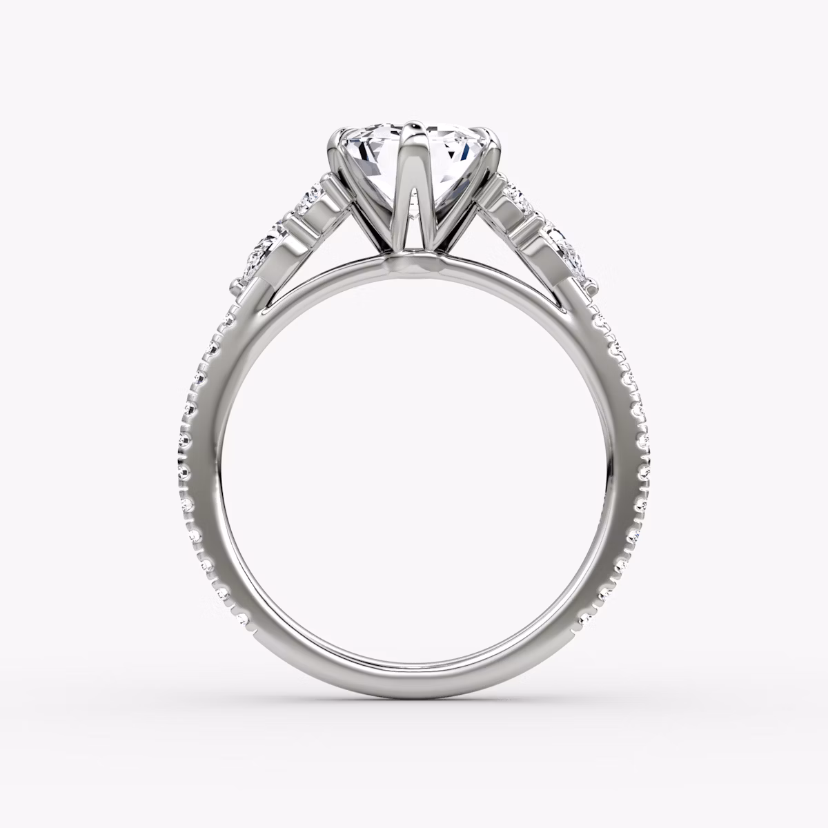 Pear Cluster Heirloom | Emerald | Platin | bandAccent: Mit Pavé-Besatz | diamondOrientation: vertical | caratWeight: other
