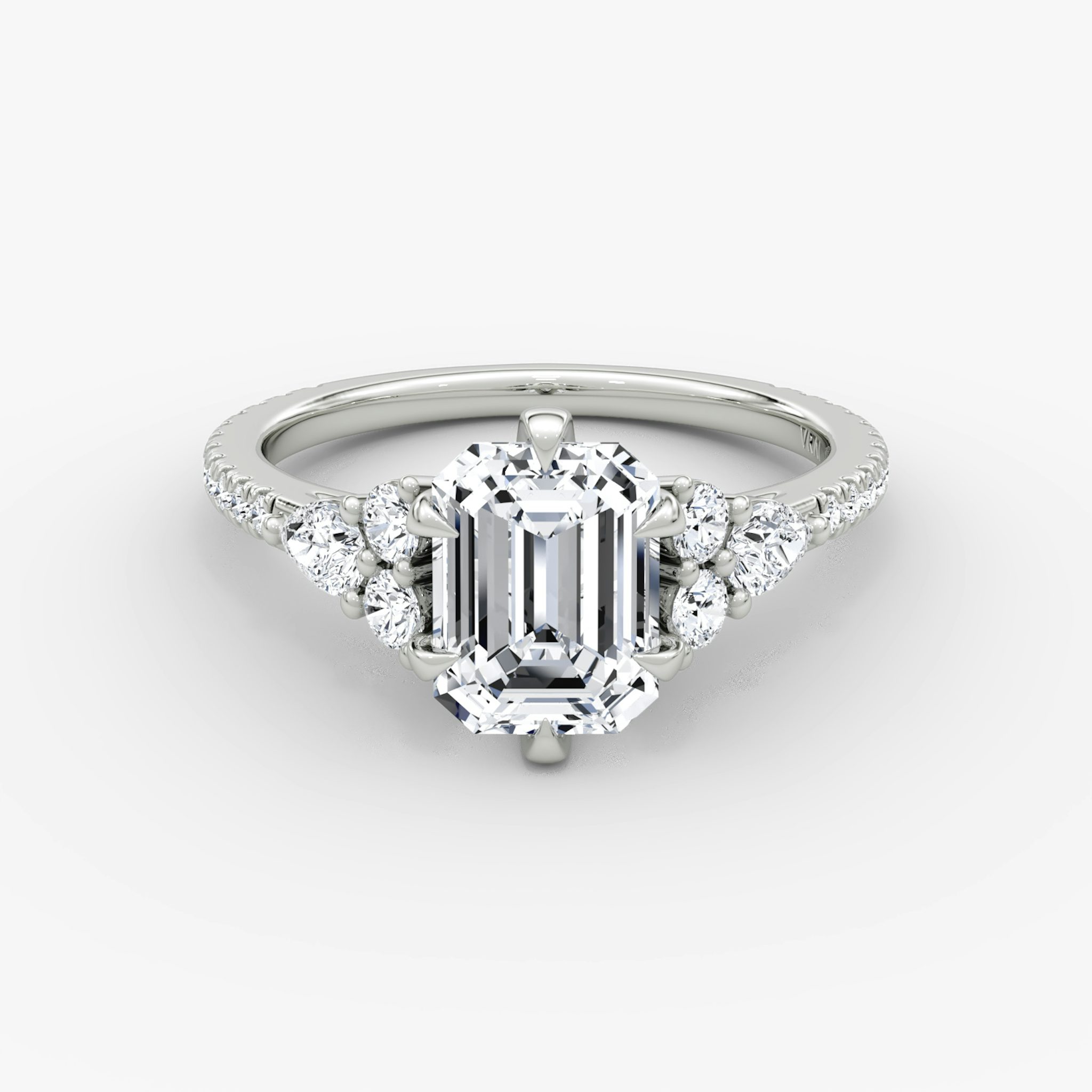The Pear Cluster Heirloom | Emerald | 18k | White Gold | bandAccent: Pavé | diamondOrientation: vertical | caratWeight: other