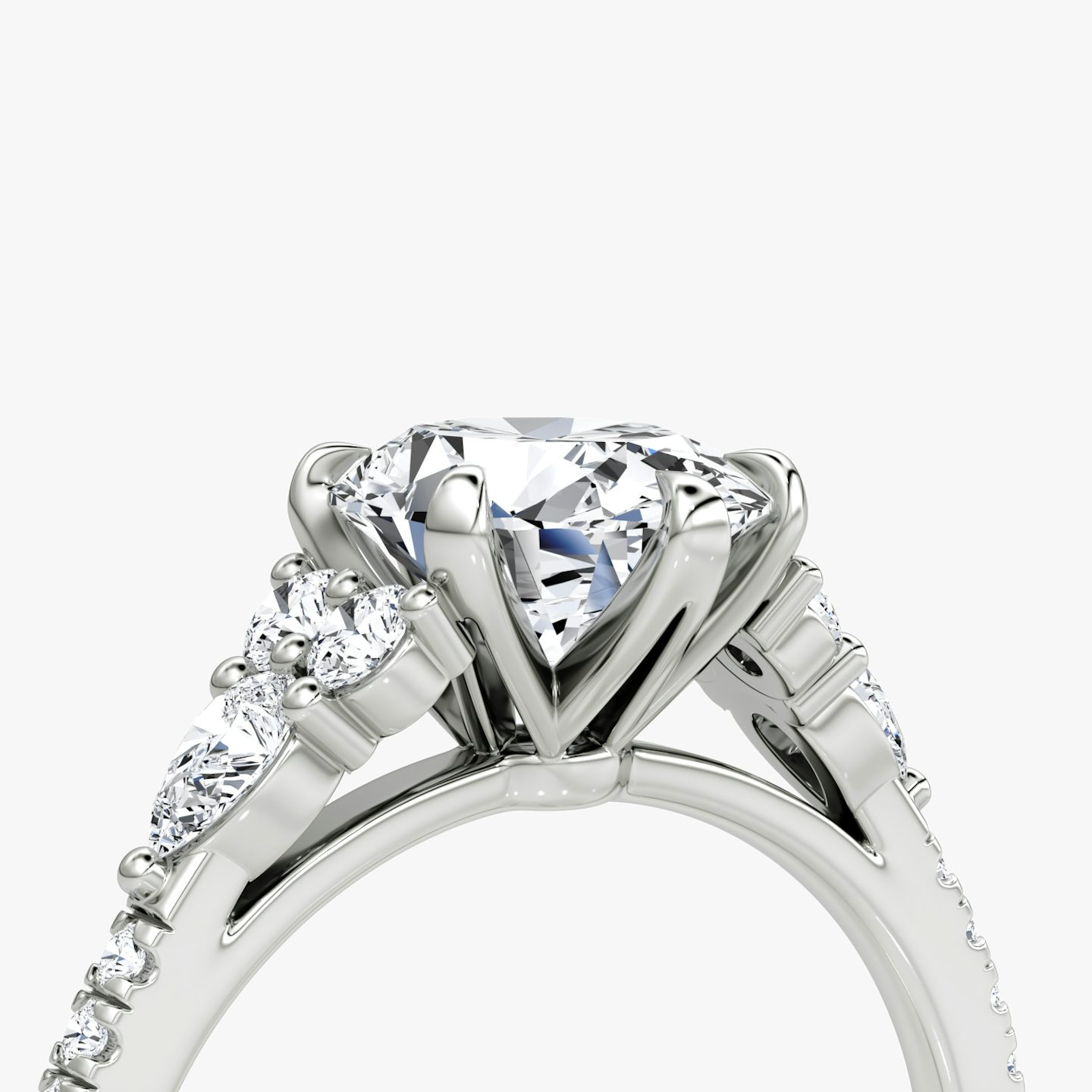 The Pear Cluster Heirloom | Oval | 18k | White Gold | bandAccent: Pavé | diamondOrientation: vertical | caratWeight: other