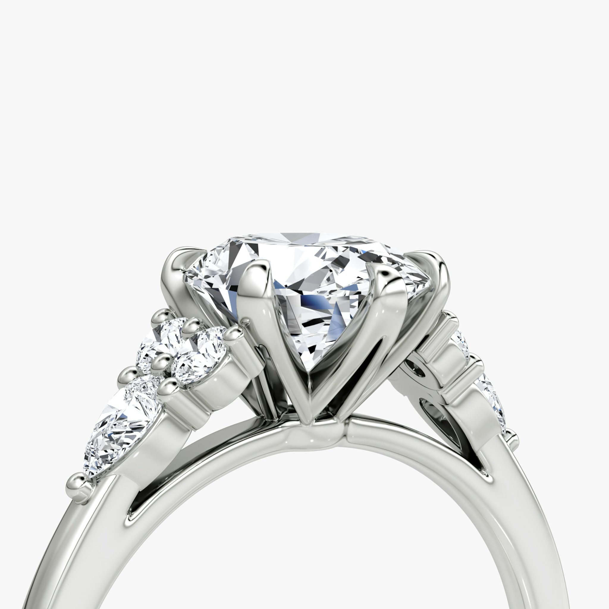 The Pear Cluster Heirloom | Oval | Platinum | bandAccent: Plain | diamondOrientation: vertical | caratWeight: other