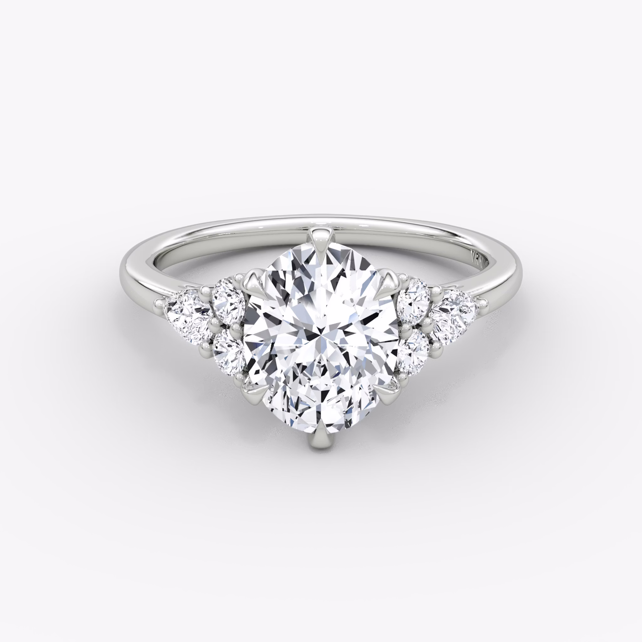 The Pear Cluster Heirloom | Oval | 18k | White Gold | bandAccent: Plain | diamondOrientation: vertical | caratWeight: other