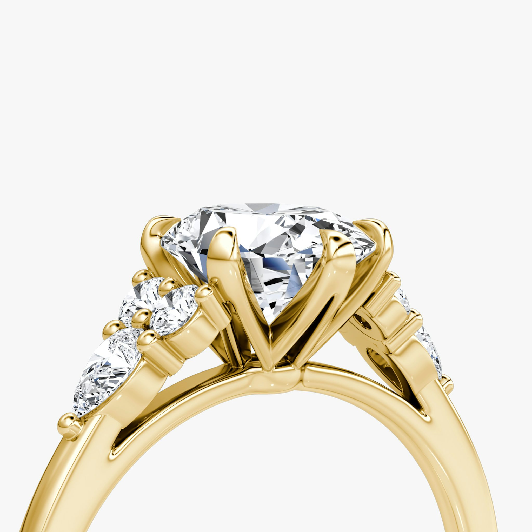 The Pear Cluster Heirloom | Oval | 18k | Yellow Gold | bandAccent: Plain | diamondOrientation: vertical | caratWeight: other