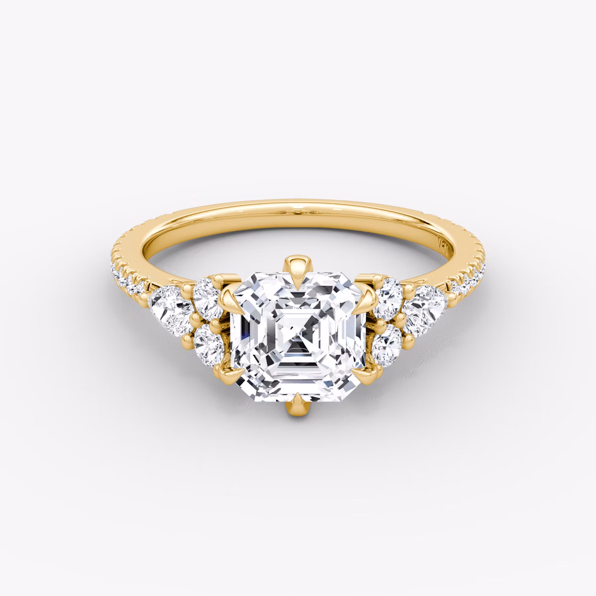 Anillo de compromiso Pear Cluster Heirloom | Asscher | 18k | Oro amarillo | bandAccent: Pavé | diamondOrientation: vertical | caratWeight: other