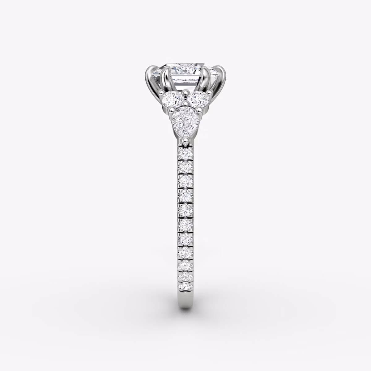 Pear Cluster Heirloom | Asscher | Platin | bandAccent: Mit Pavé-Besatz | diamondOrientation: vertical | caratWeight: other
