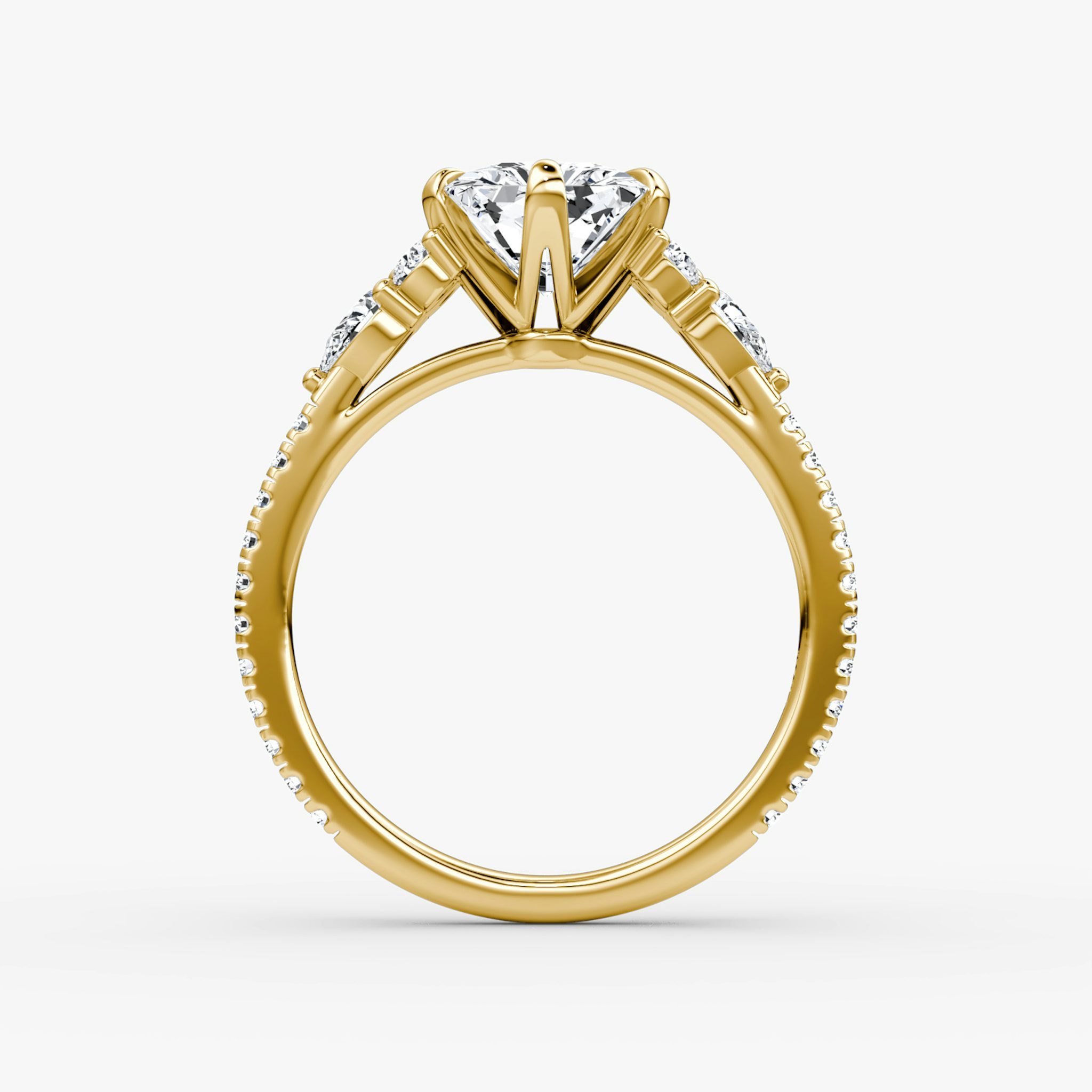 Pear Cluster Heirloom | Radiant | 18k | Gelbgold | bandAccent: Mit Pavé-Besatz | diamondOrientation: vertical | caratWeight: other