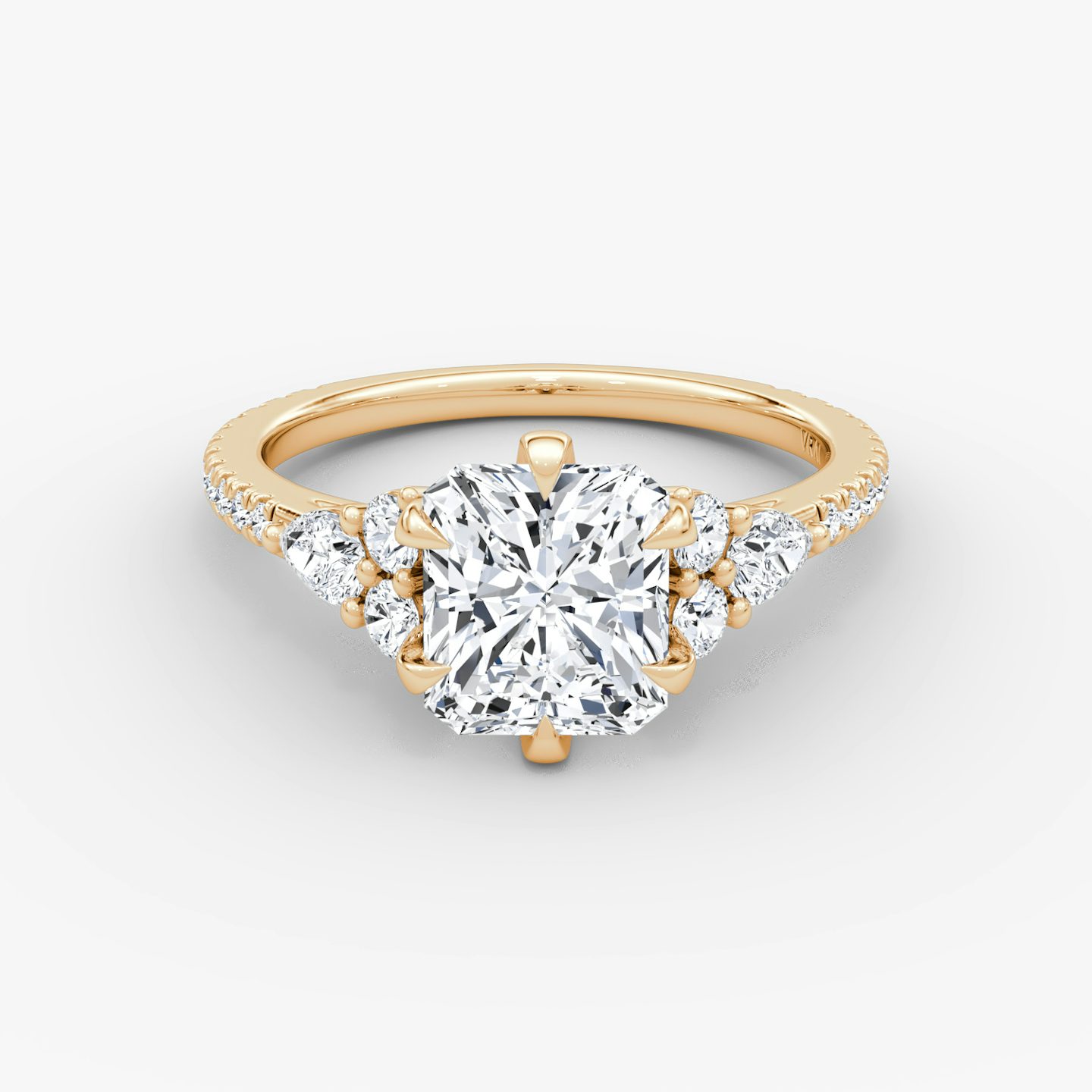 Anillo de compromiso Pear Cluster Heirloom | Radiante | 14k | Oro rosa | bandAccent: Pavé | diamondOrientation: vertical | caratWeight: other
