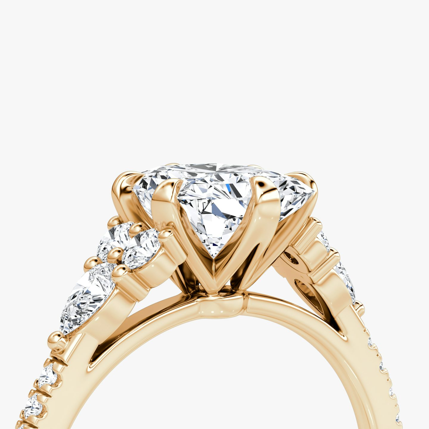Anillo de compromiso Pear Cluster Heirloom | Radiante | 14k | Oro rosa | bandAccent: Pavé | diamondOrientation: vertical | caratWeight: other