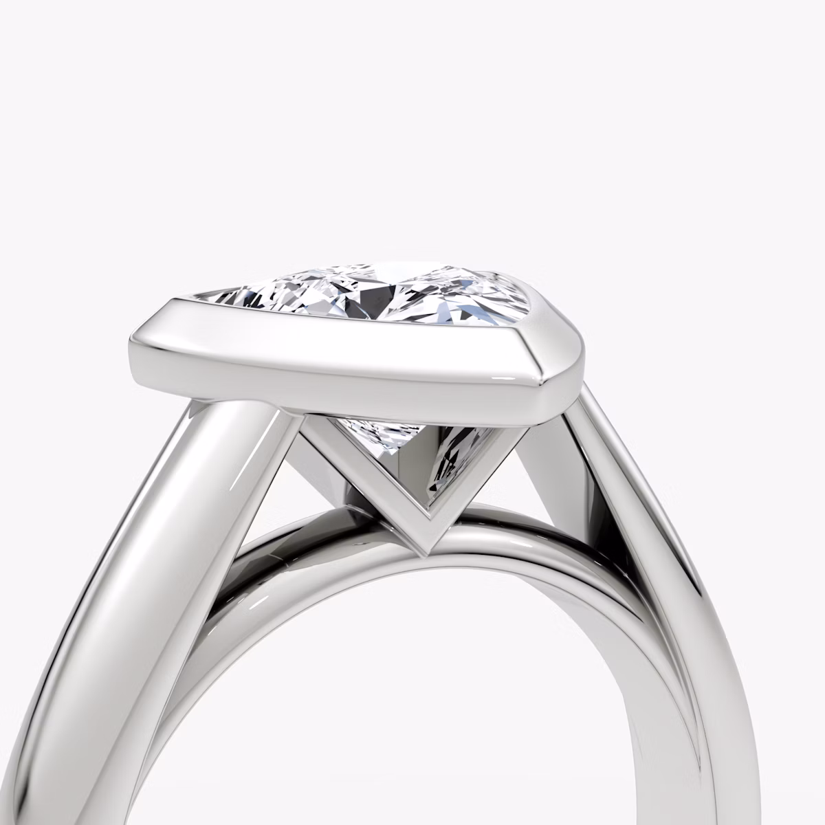 The Sculpture Bezel | Trillion | 18k | White Gold | bandAccent: Plain | diamondOrientation: vertical | caratWeight: other