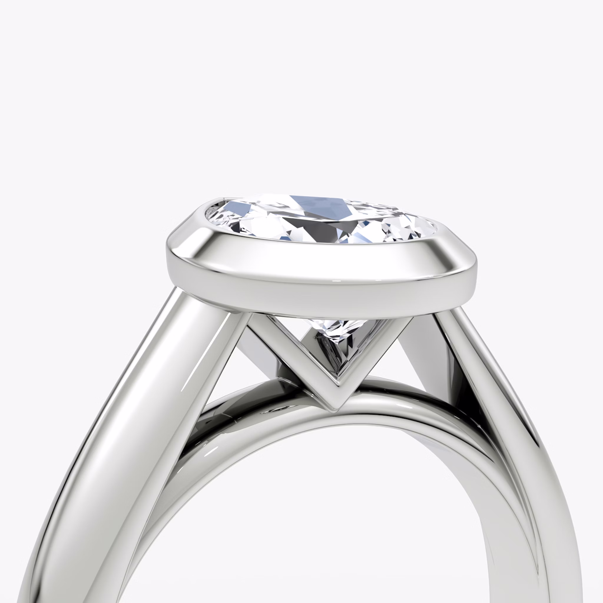 The Sculpture Bezel | Pear | Platinum | bandAccent: Plain | diamondOrientation: vertical | caratWeight: other