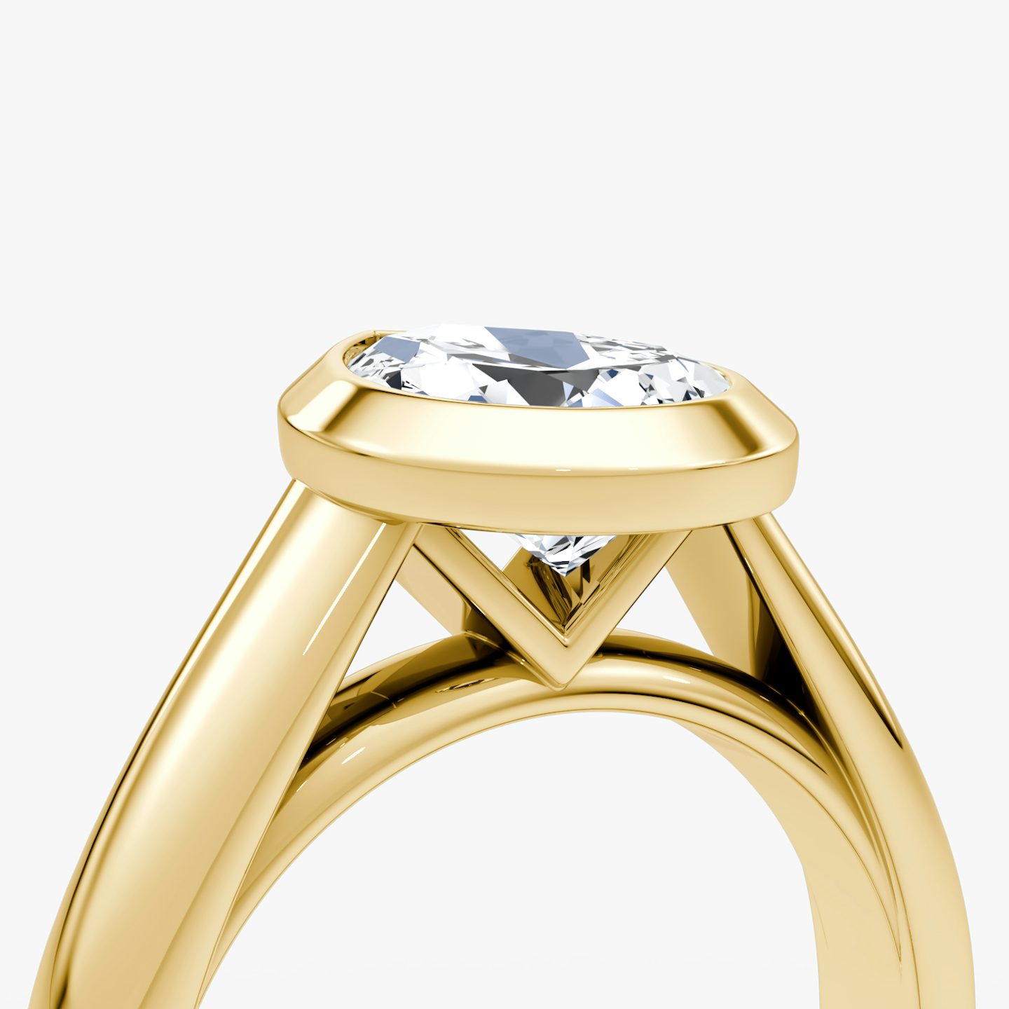 The Sculpture Bezel | Pear | 18k | Yellow Gold | bandAccent: Plain | diamondOrientation: vertical | caratWeight: other