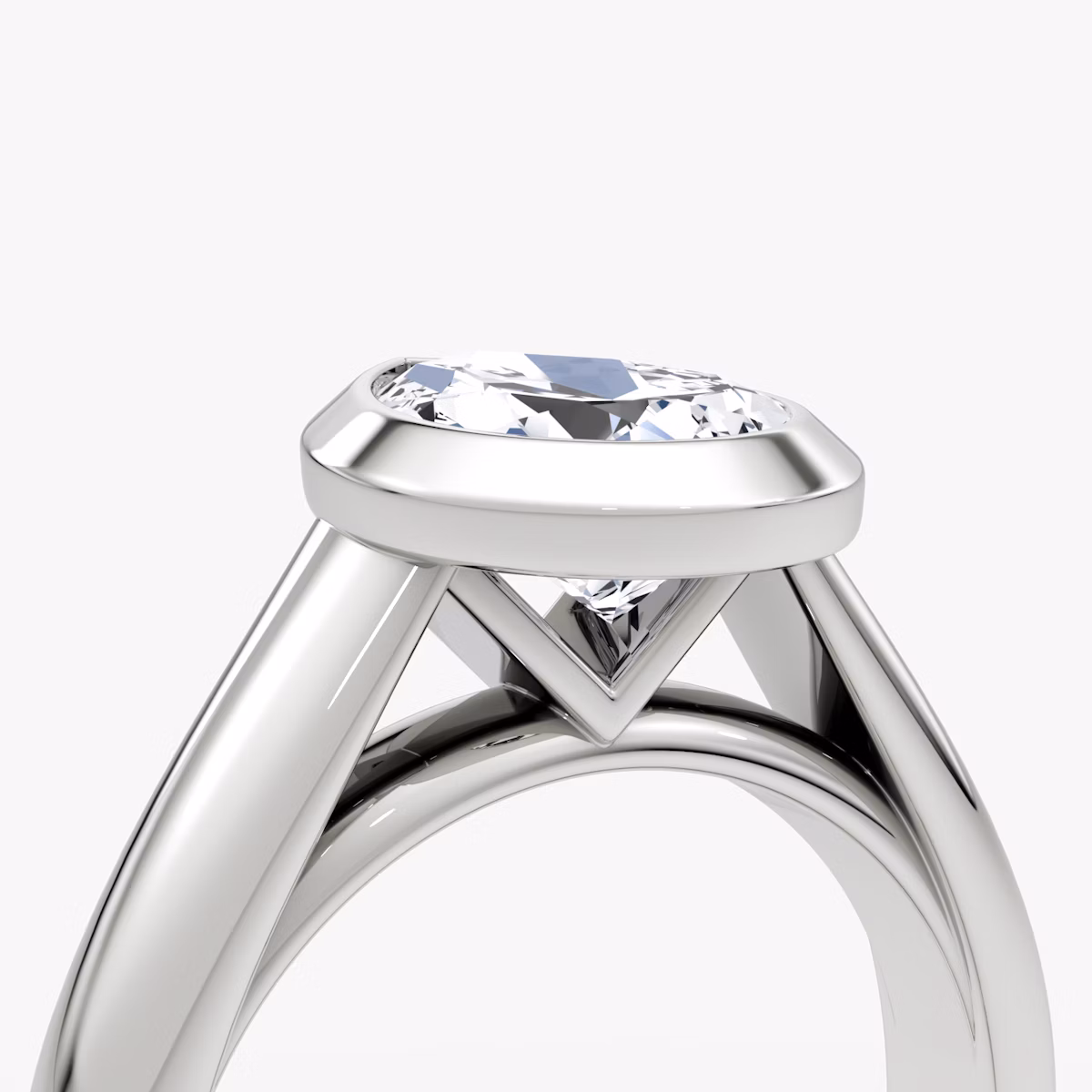 The Sculpture Bezel | Pear | 18k | White Gold | bandAccent: Plain | diamondOrientation: vertical | caratWeight: other
