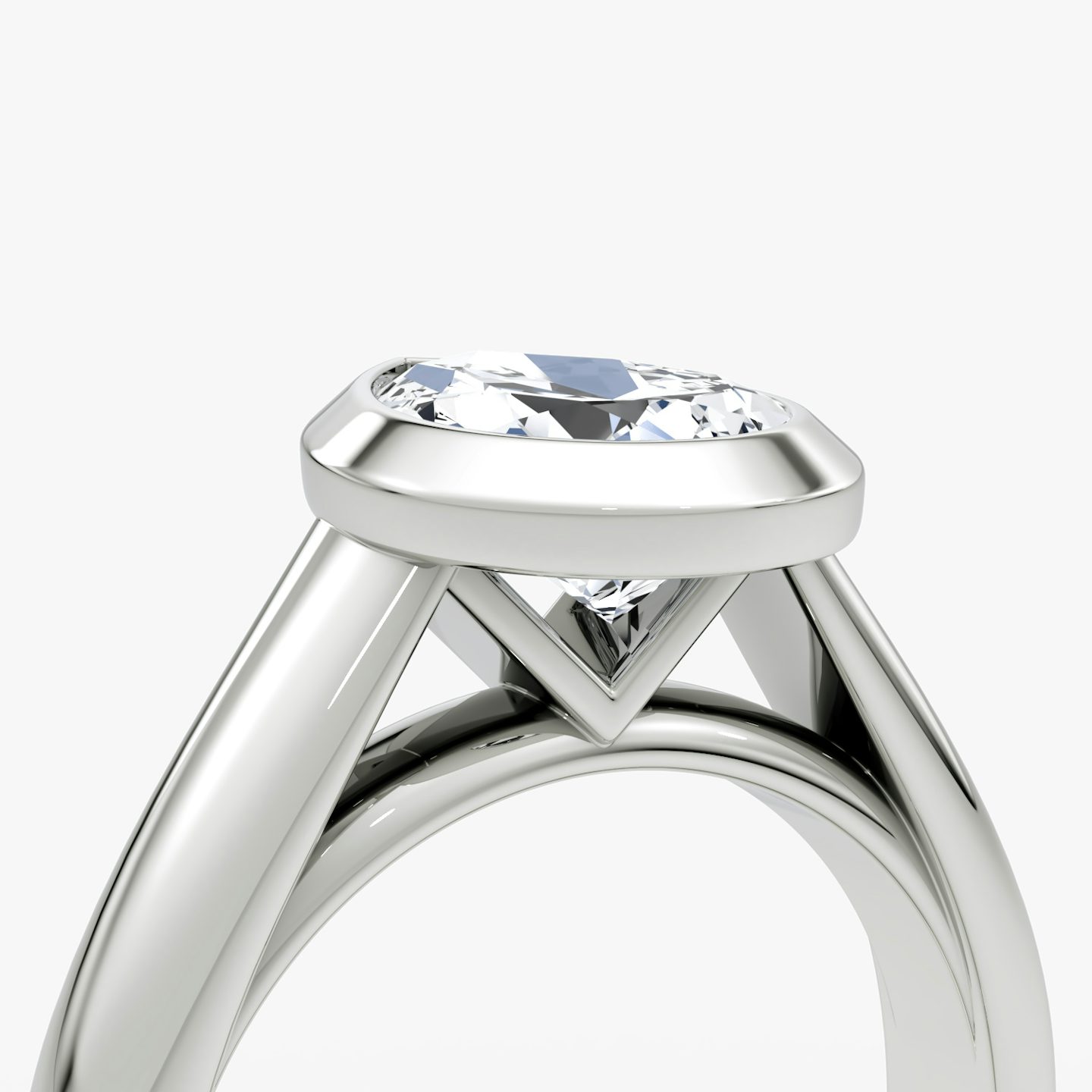 The Sculpture Bezel | Pear | 18k | White Gold | bandAccent: Plain | diamondOrientation: vertical | caratWeight: other