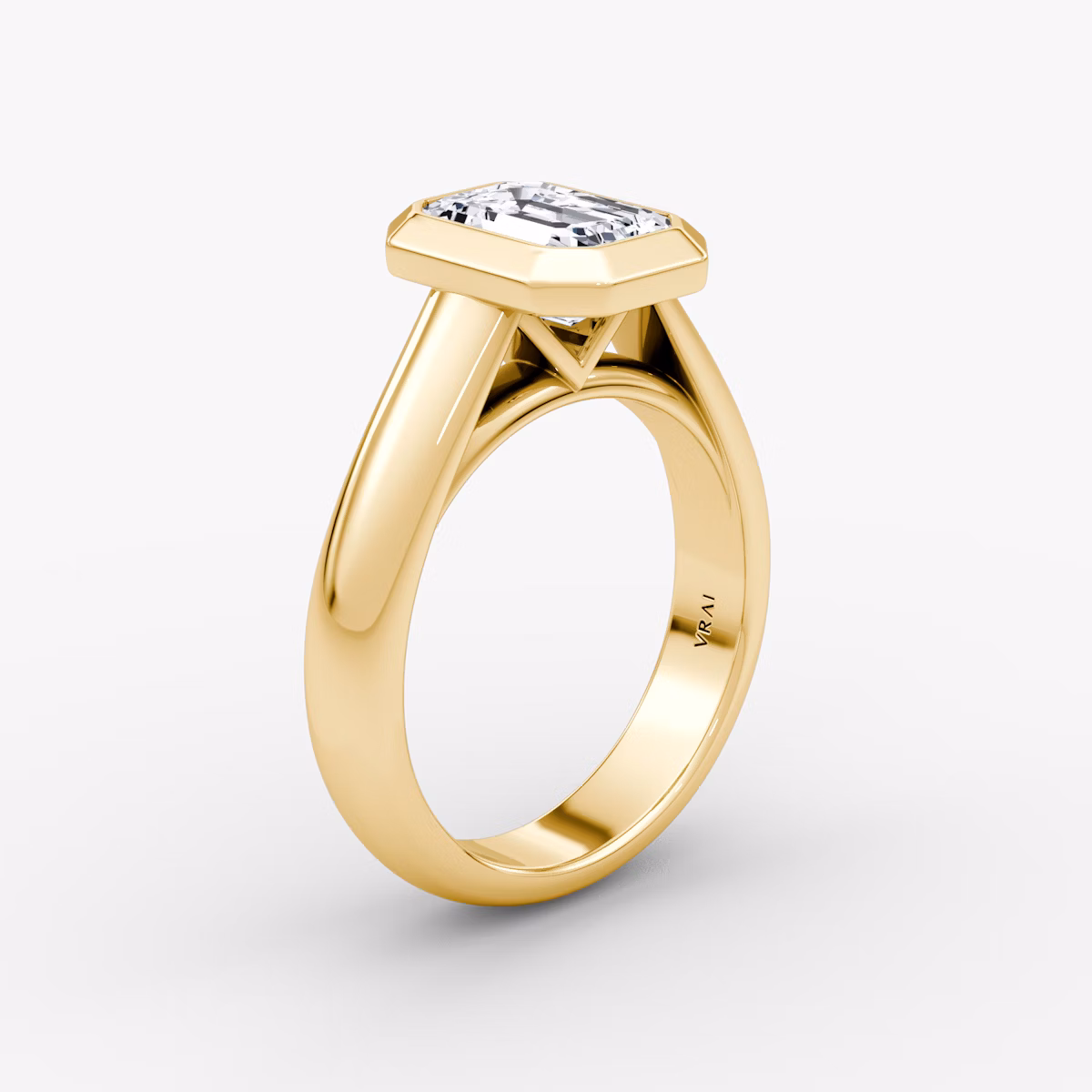The Sculpture Bezel | Emerald | 18k | Yellow Gold | bandAccent: Plain | diamondOrientation: vertical | caratWeight: other