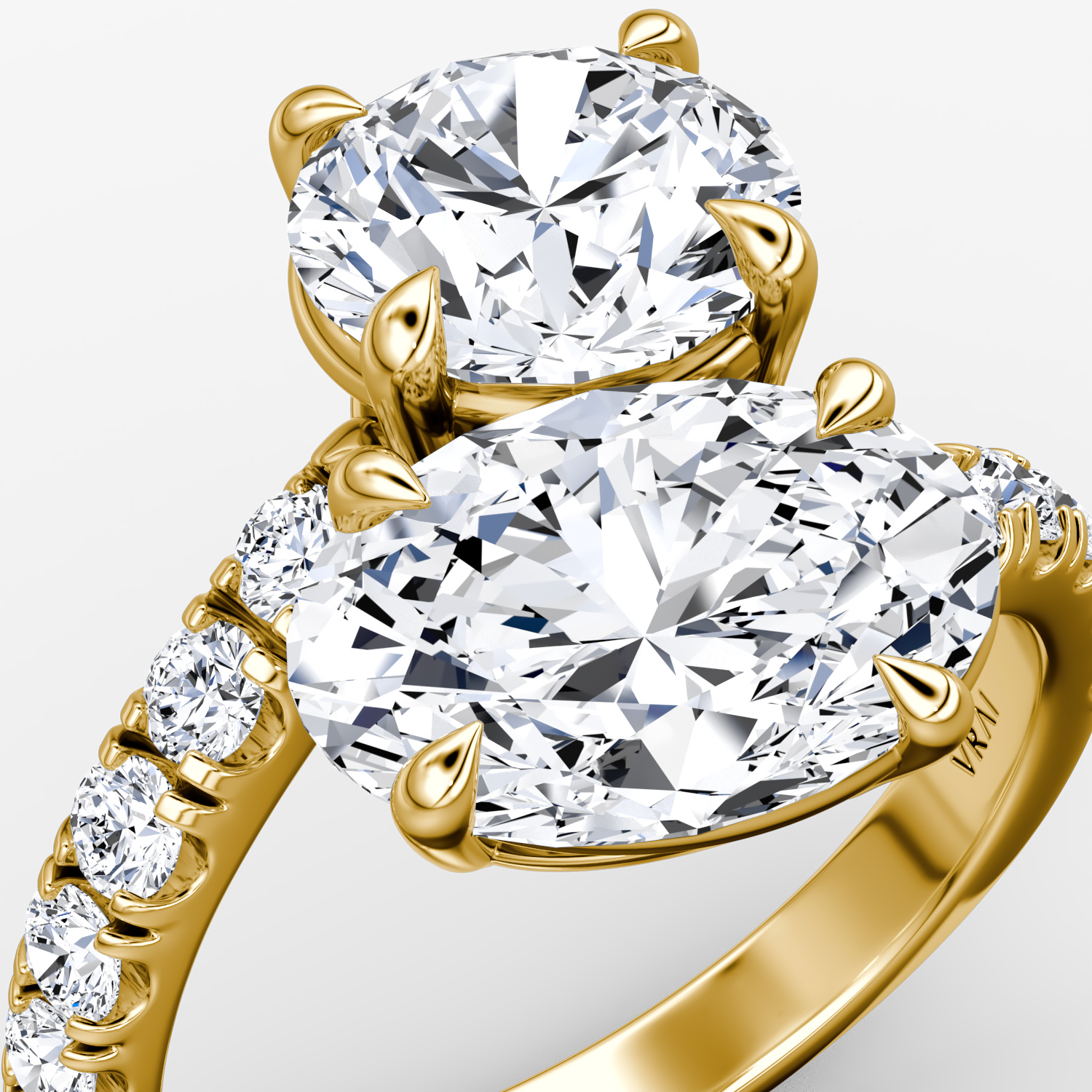 The Toi et Moi Bypass | Rond brillant et Ovale | 18k | Or jaune | bandAccent: Pavé | diamondOrientation: vertical | caratWeight: other