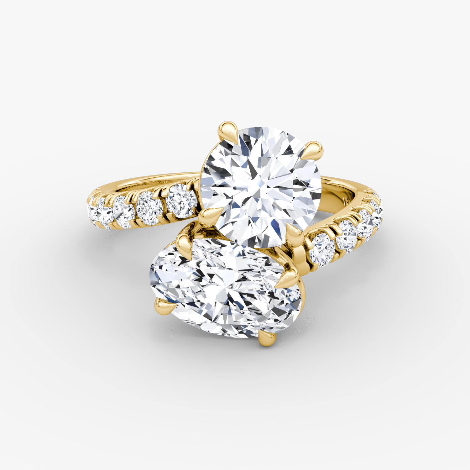 The Toi et Moi Bypass | Rond brillant et Ovale | 18k | Or jaune | bandAccent: Pavé | diamondOrientation: vertical | caratWeight: other